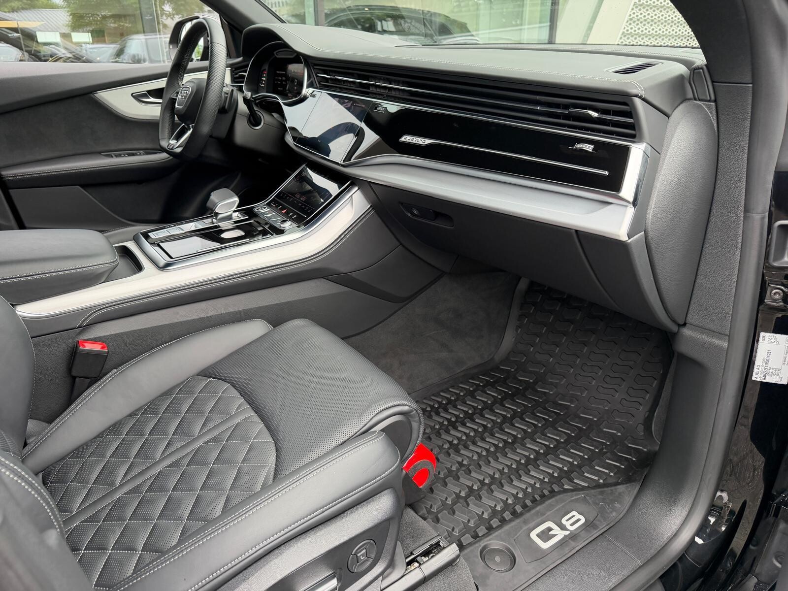 Audi Q8 - zdjęcie 28