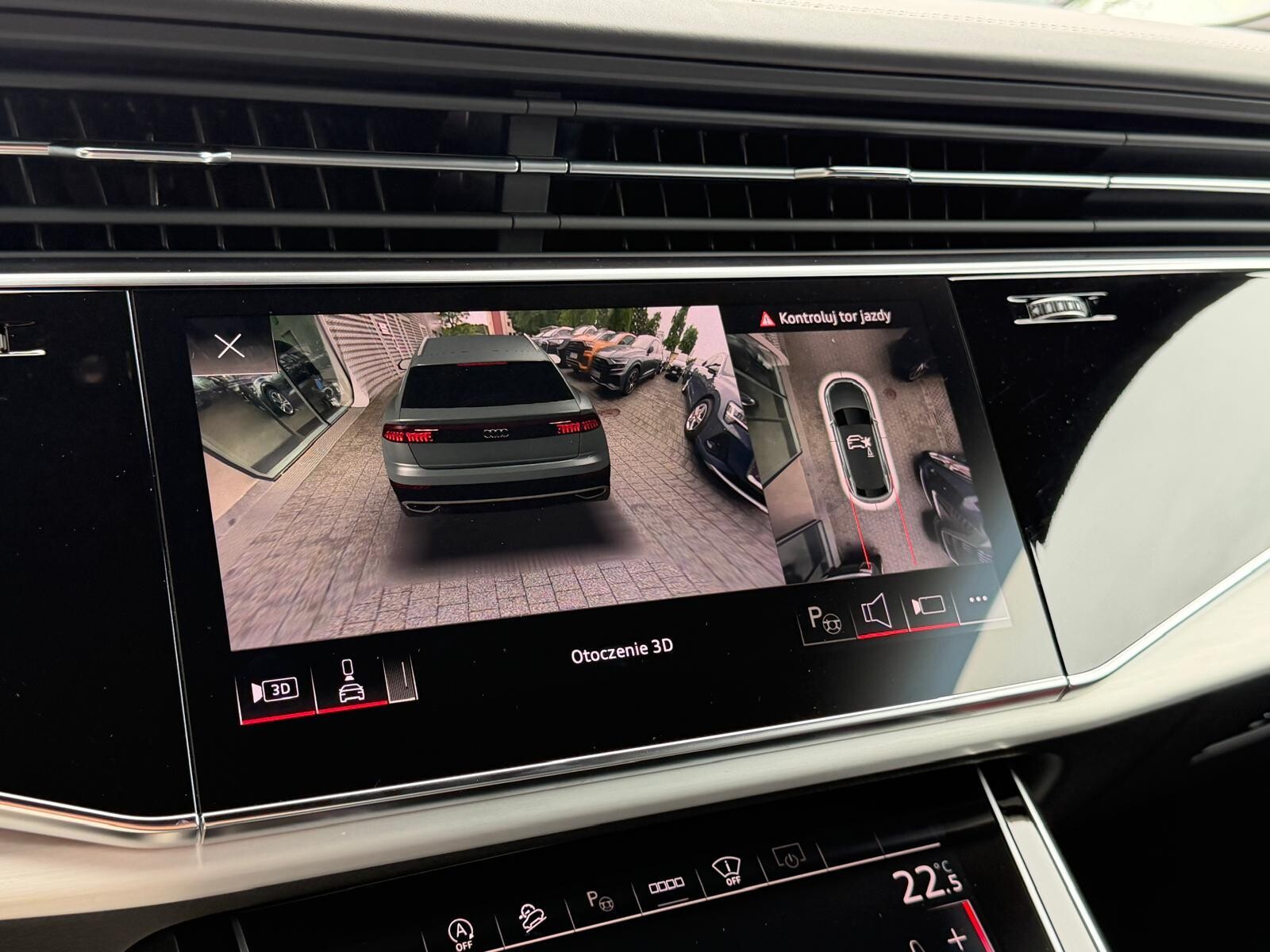 Audi Q8 - zdjęcie 37