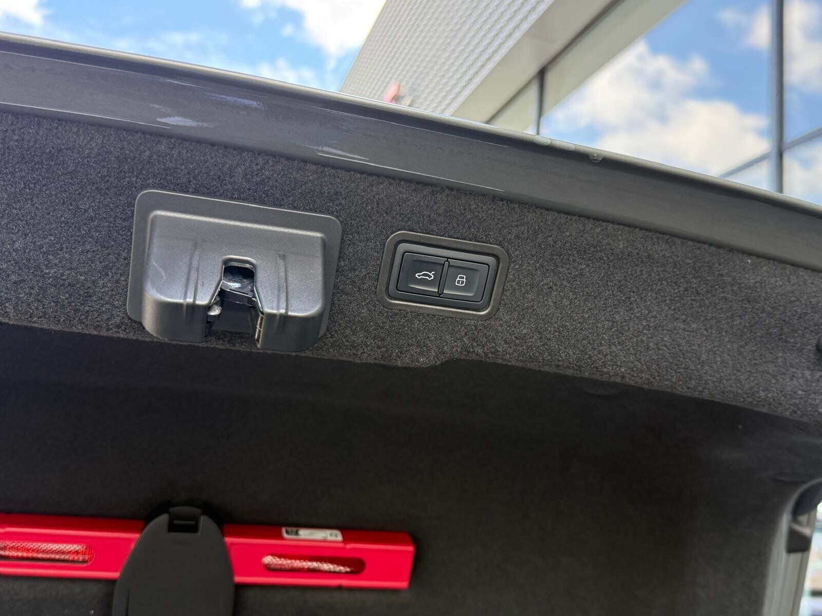 Audi A8 - zdjęcie 14