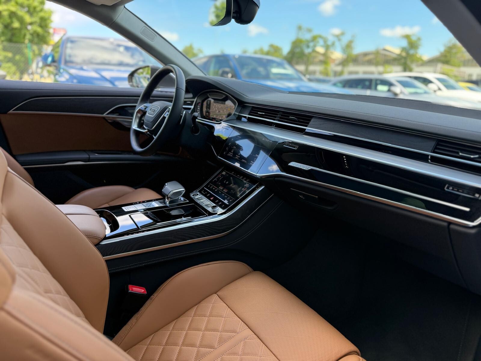 Audi A8 - zdjęcie 27