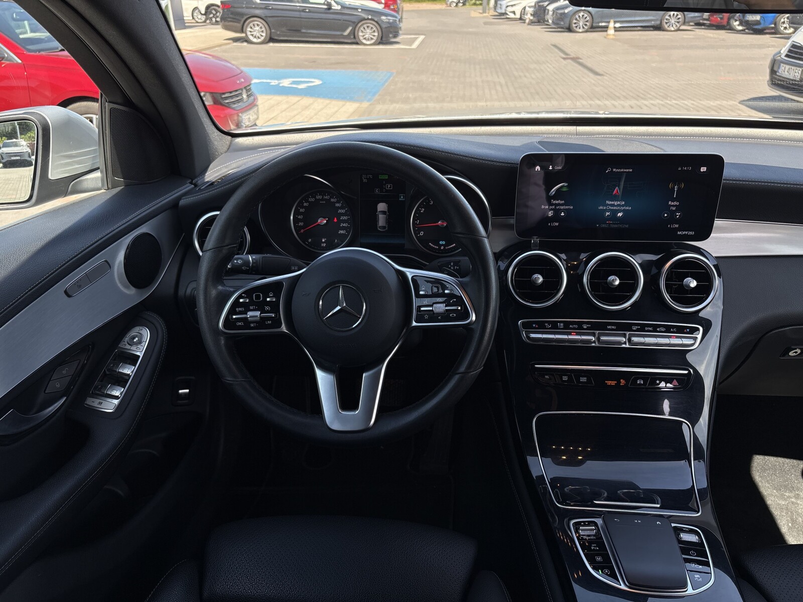 Mercedes-Benz GLC 200 - zdjęcie 13