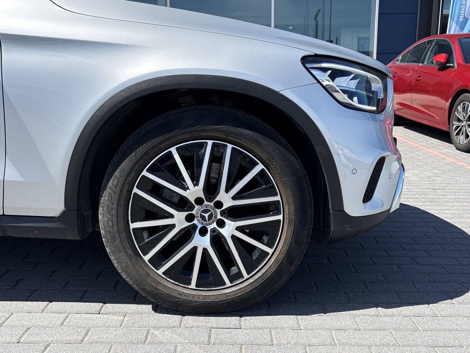 Mercedes-Benz GLC 200 - zdjęcie 34