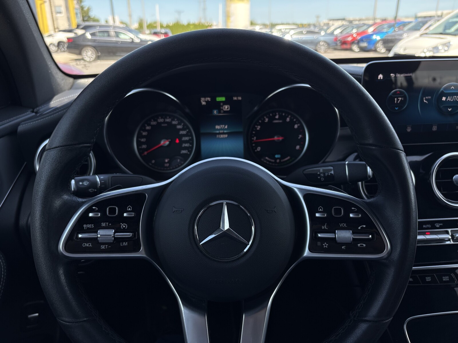 Mercedes-Benz GLC 200 - zdjęcie 22
