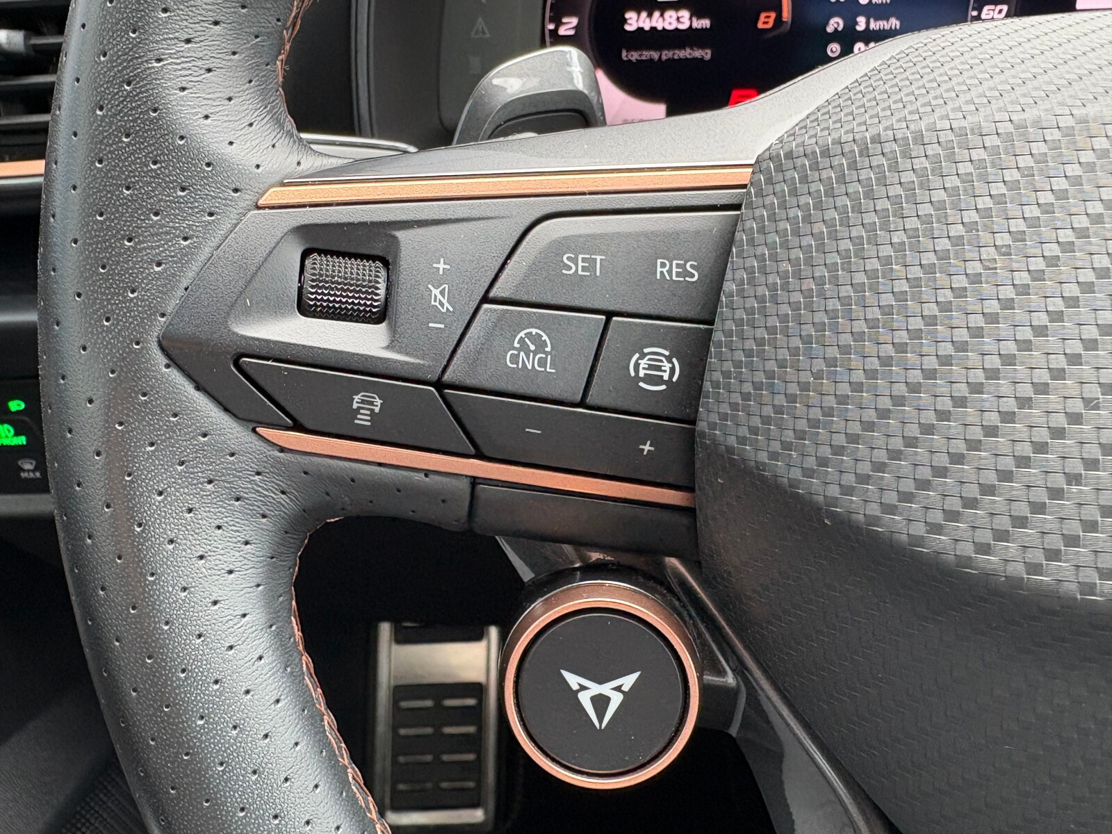Cupra Formentor - zdjęcie 24