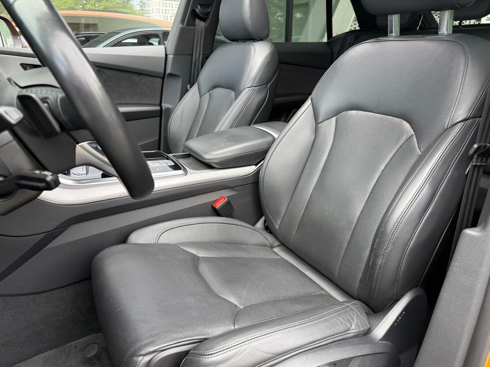 Audi Q8 - zdjęcie 17