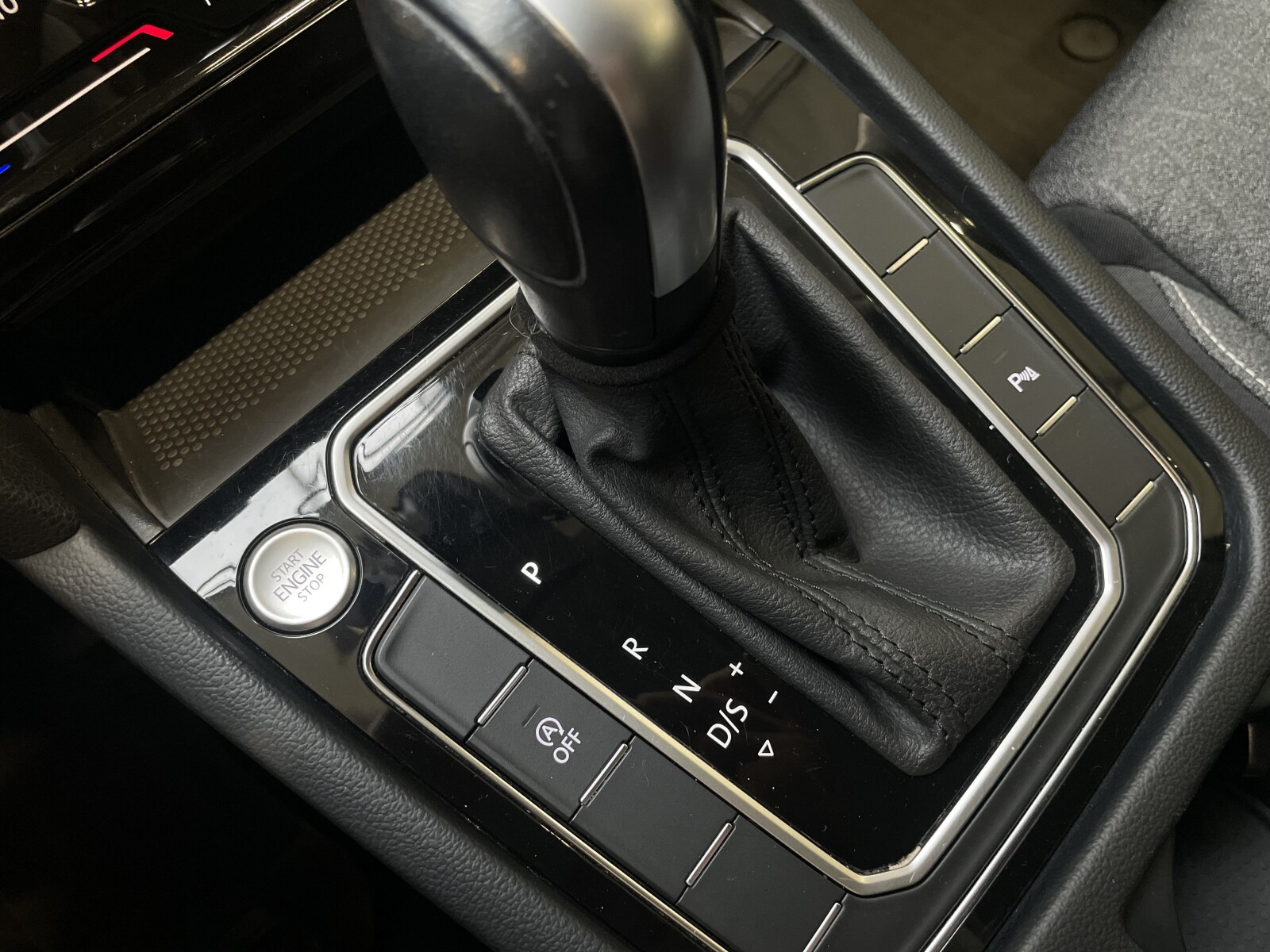 Volkswagen Passat - zdjęcie 13