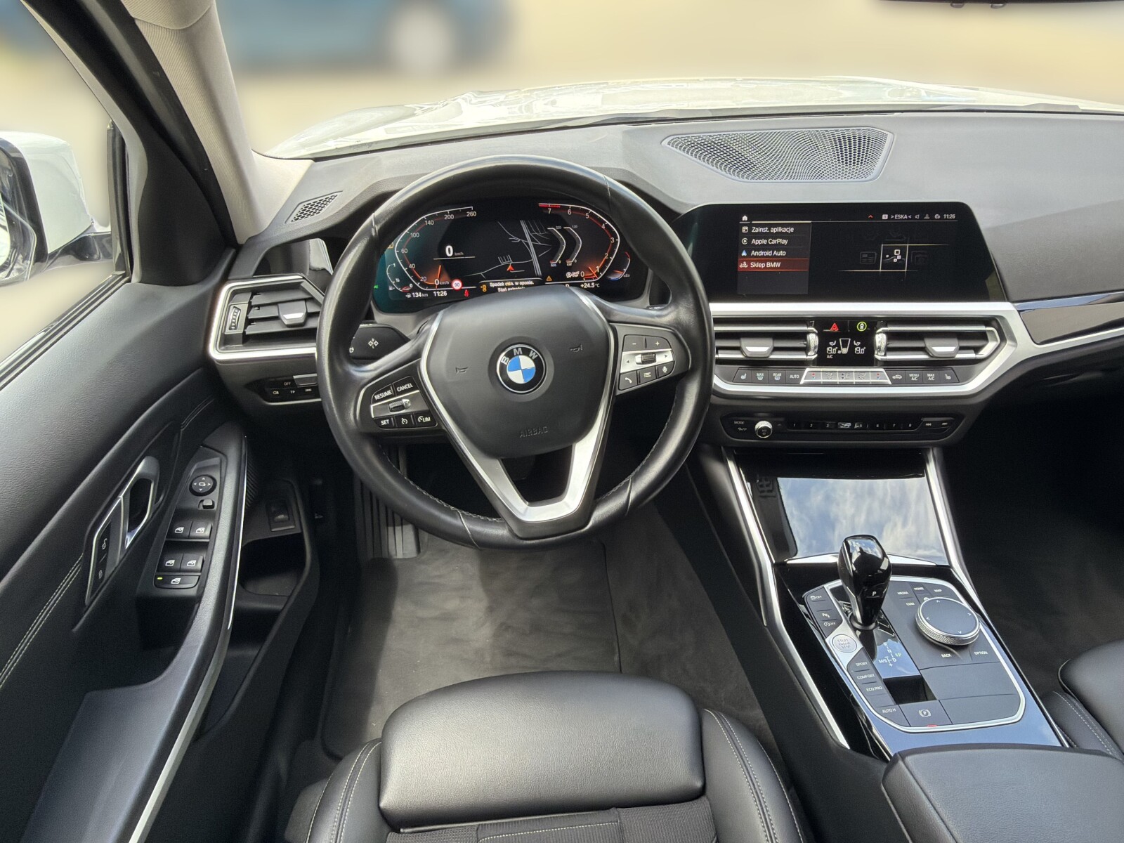 BMW 318i - zdjęcie 14