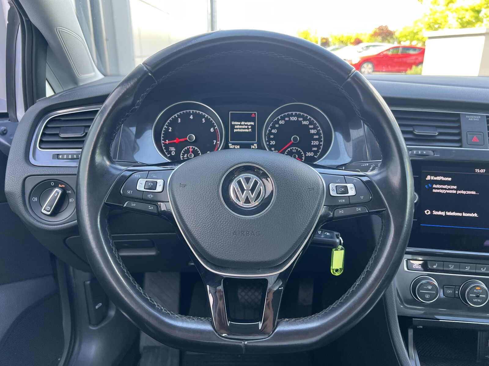 Volkswagen Golf - zdjęcie 20