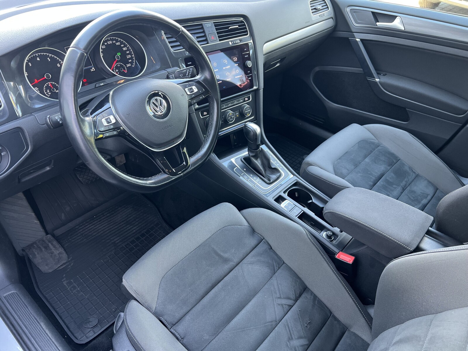 Volkswagen Golf - zdjęcie 10