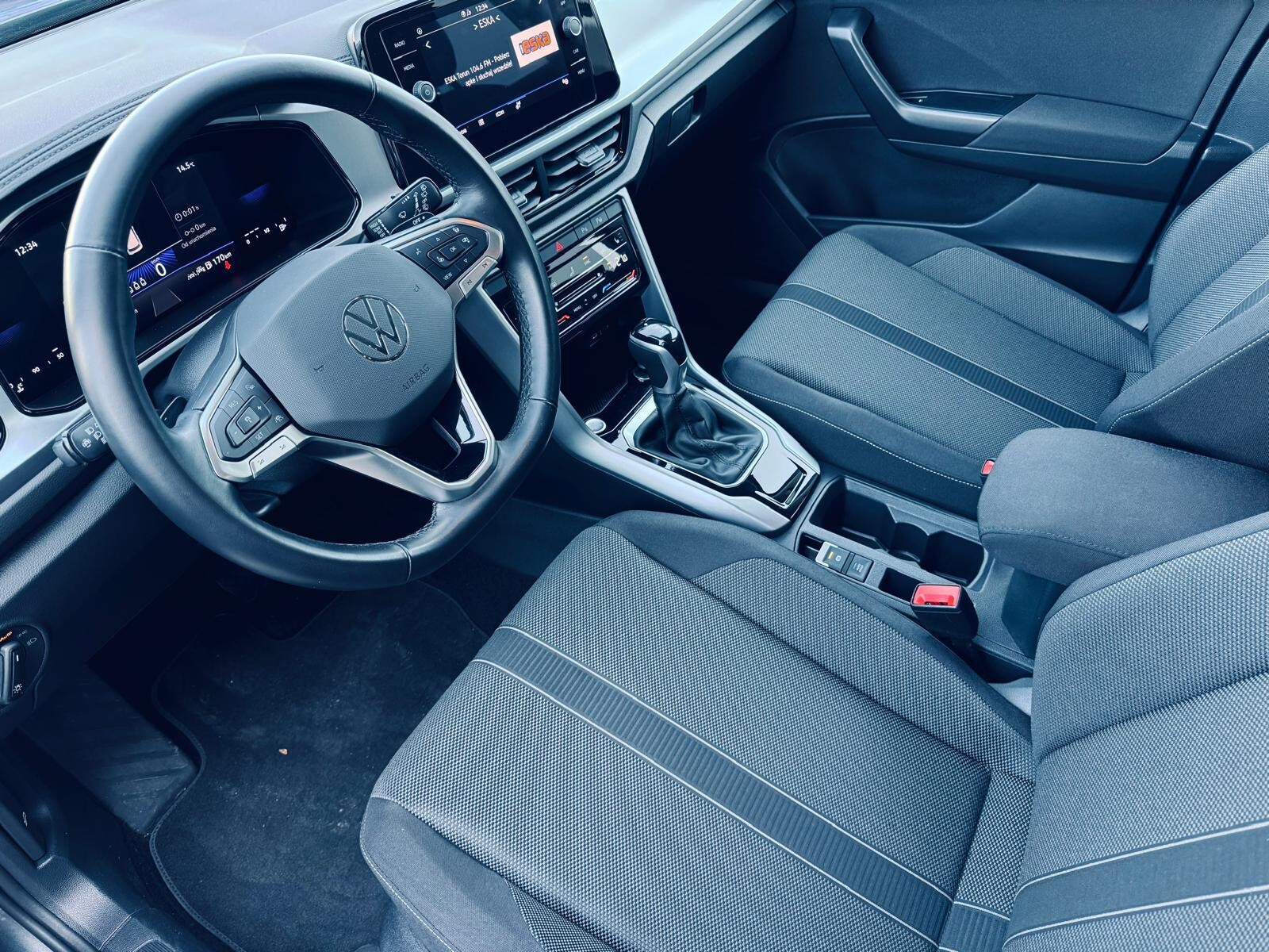 Volkswagen T-Roc - zdjęcie 10