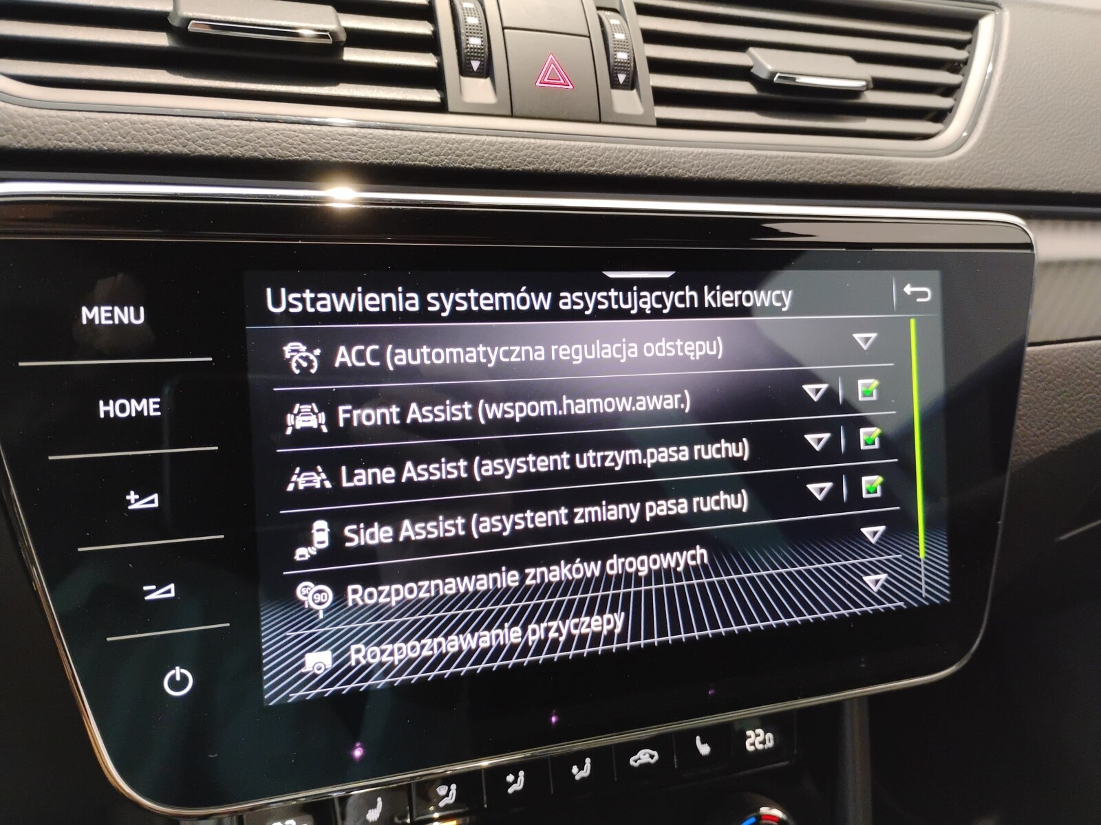 Škoda Superb Combi - zdjęcie 27