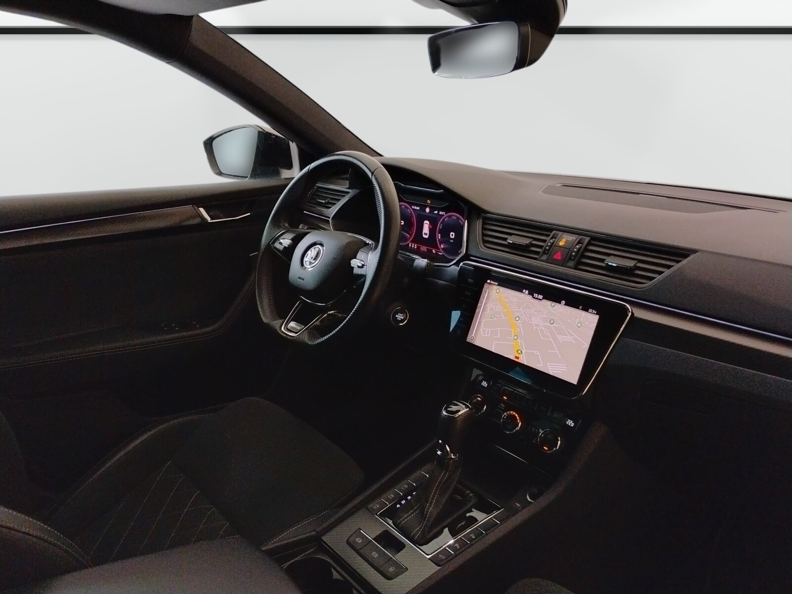 Škoda Superb Combi - zdjęcie 17