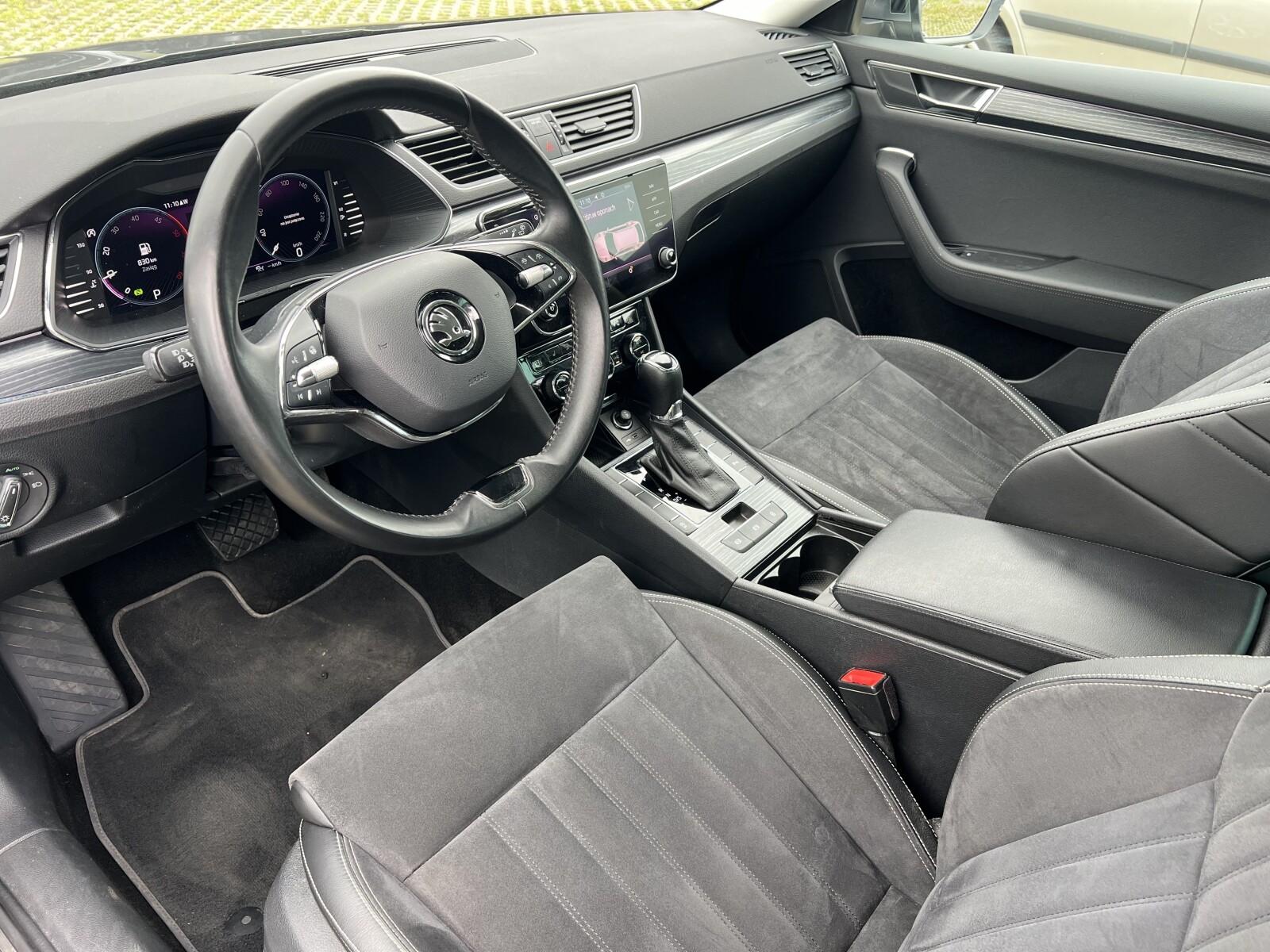Škoda Superb Combi - zdjęcie 10