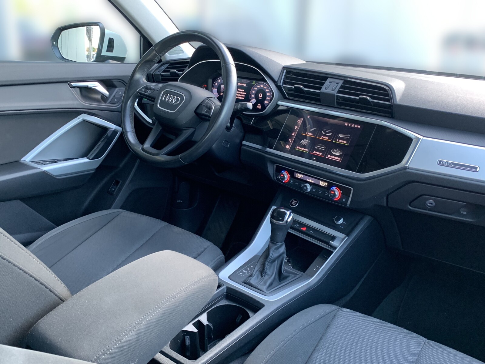 Audi Q3 - zdjęcie 25