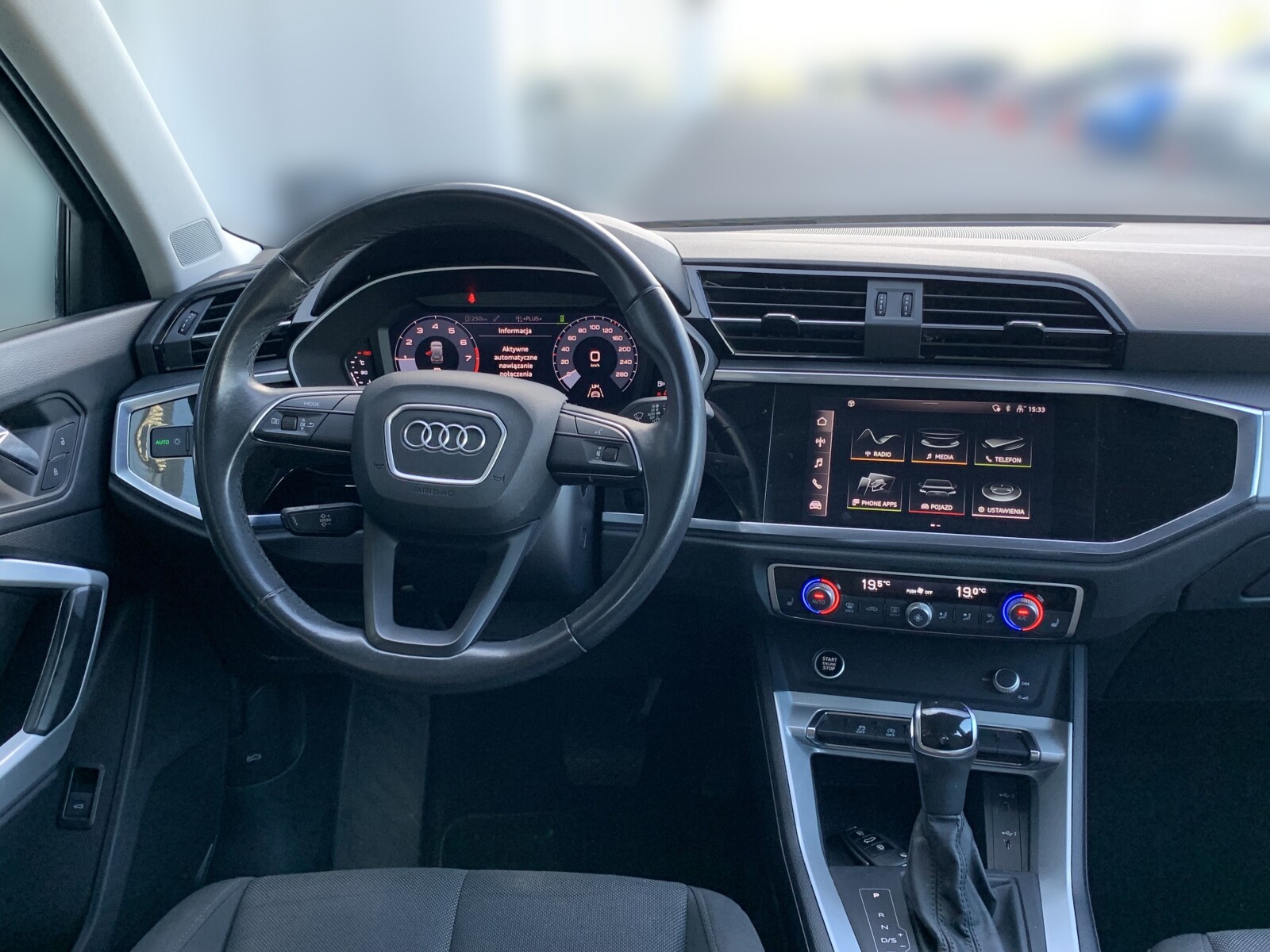 Audi Q3 - zdjęcie 17