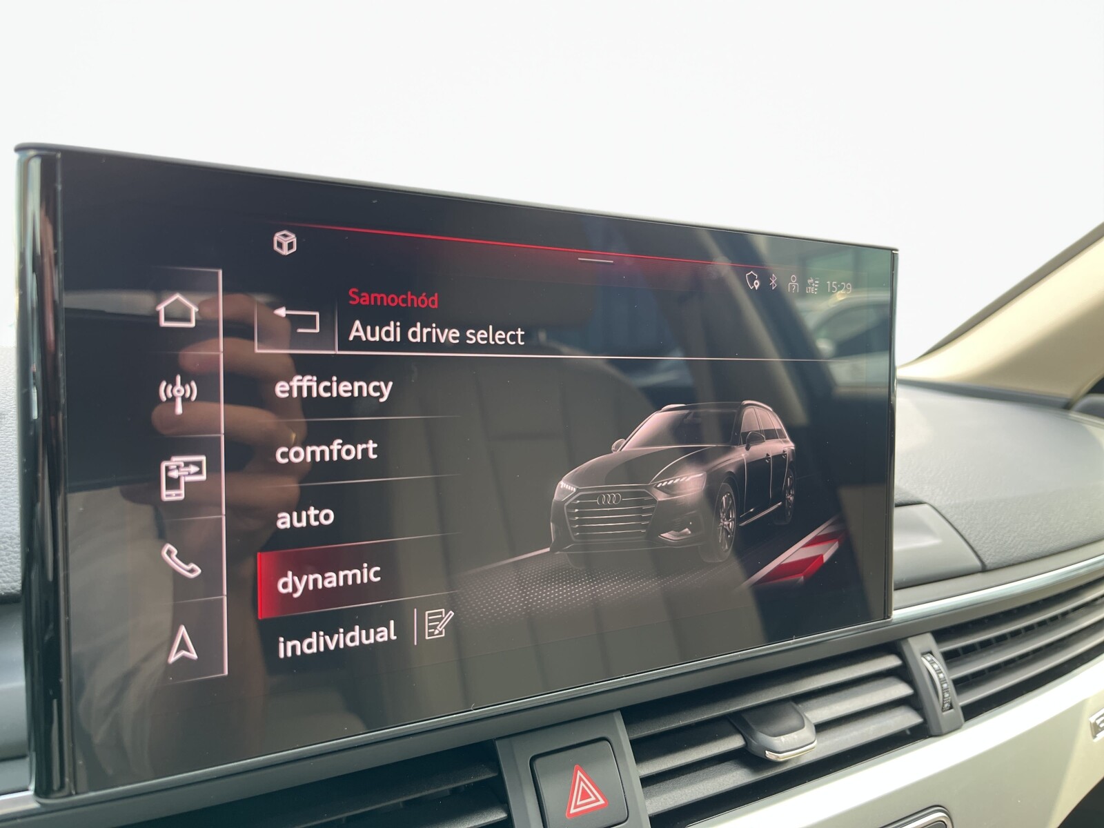 Audi A4 Avant - zdjęcie 37