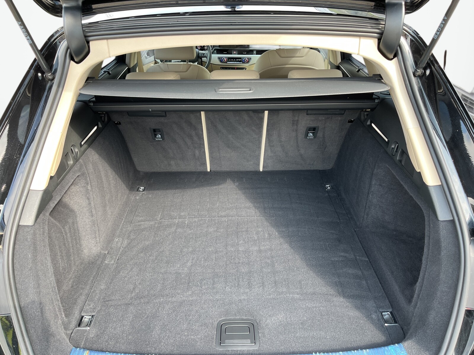 Audi A4 Avant - zdjęcie 18