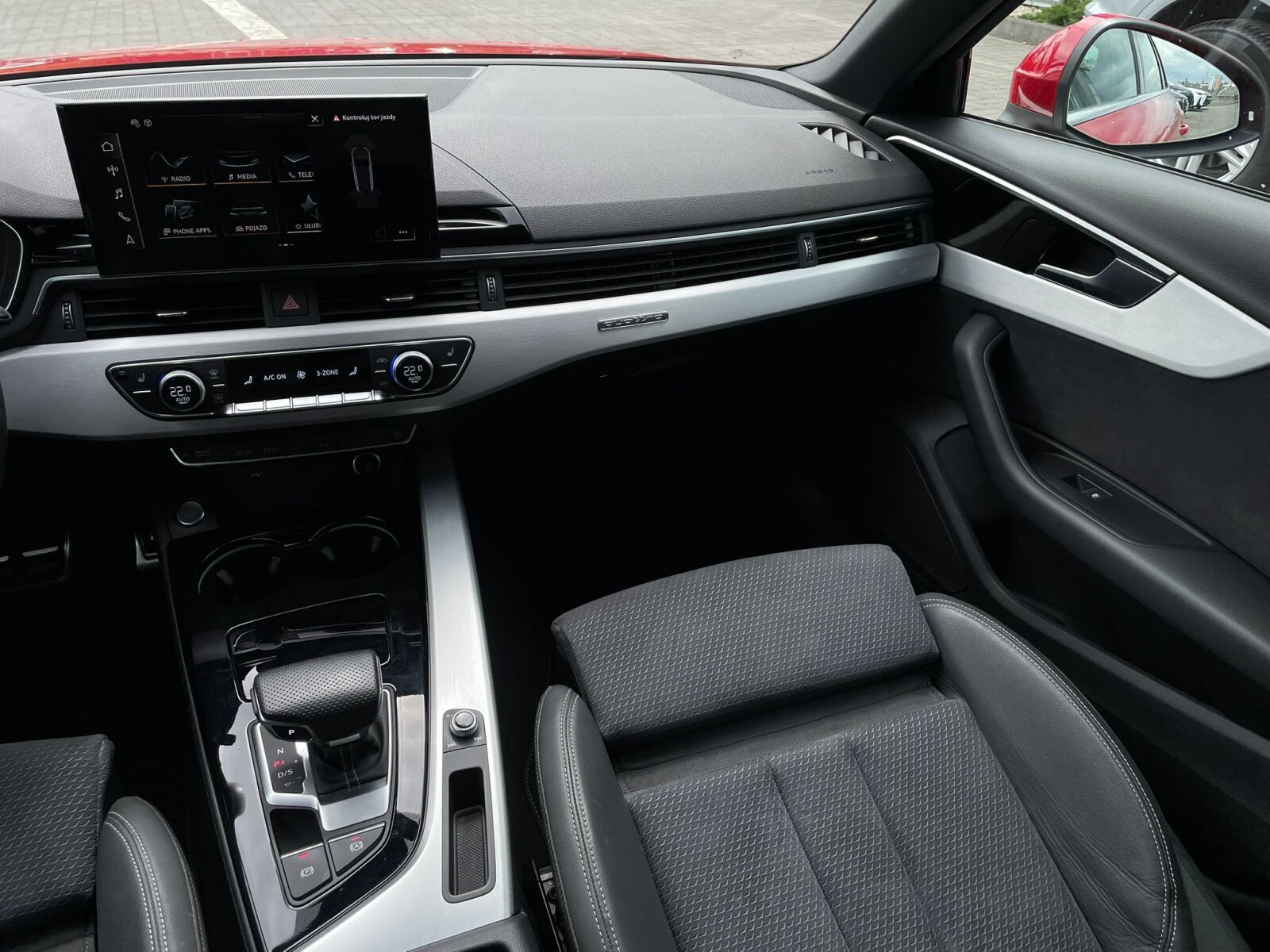 Audi A4 Avant - zdjęcie 16