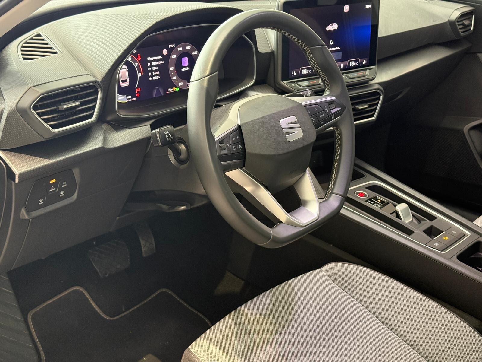 Seat Leon - zdjęcie 9
