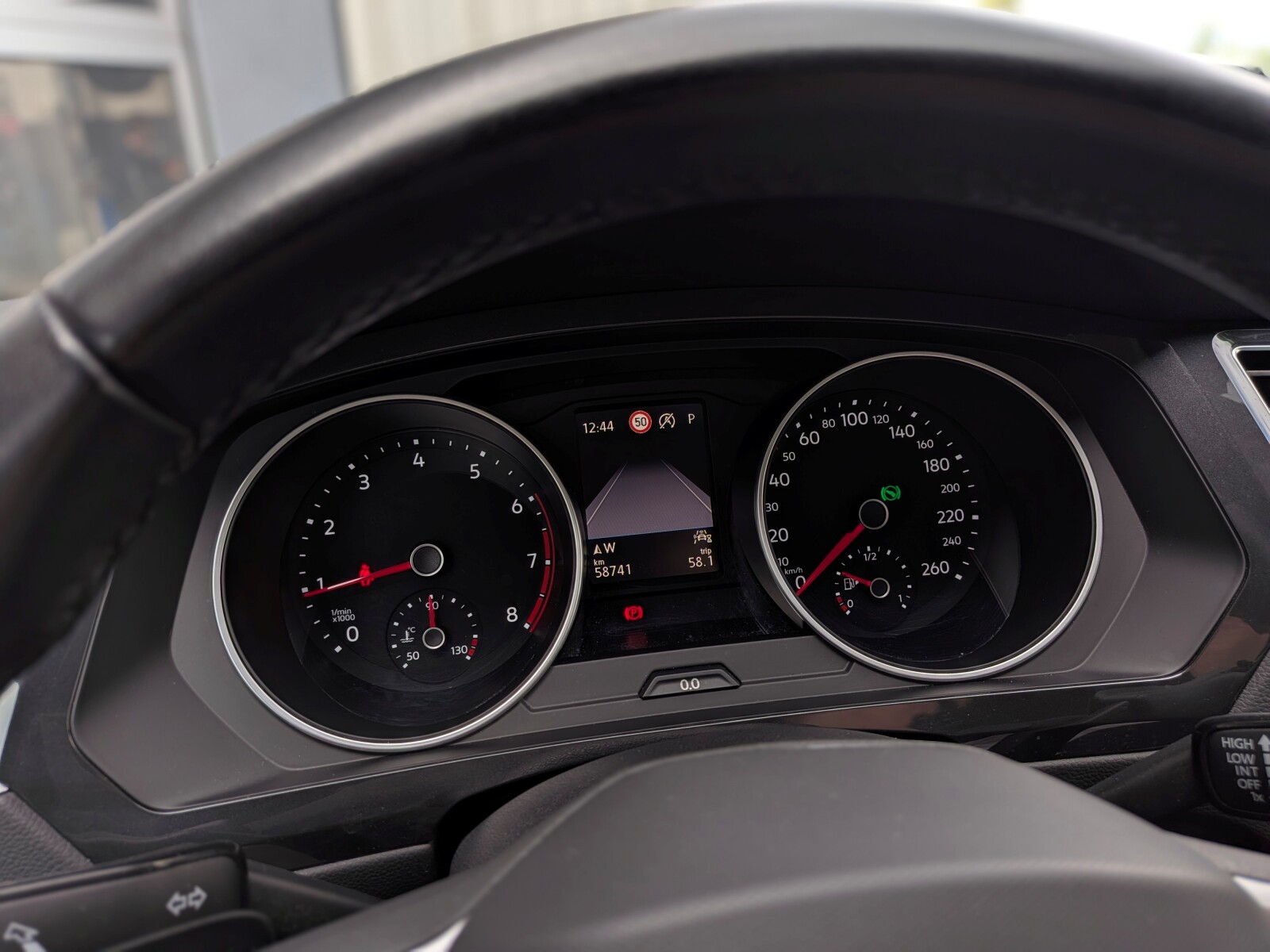 Volkswagen Tiguan - zdjęcie 21