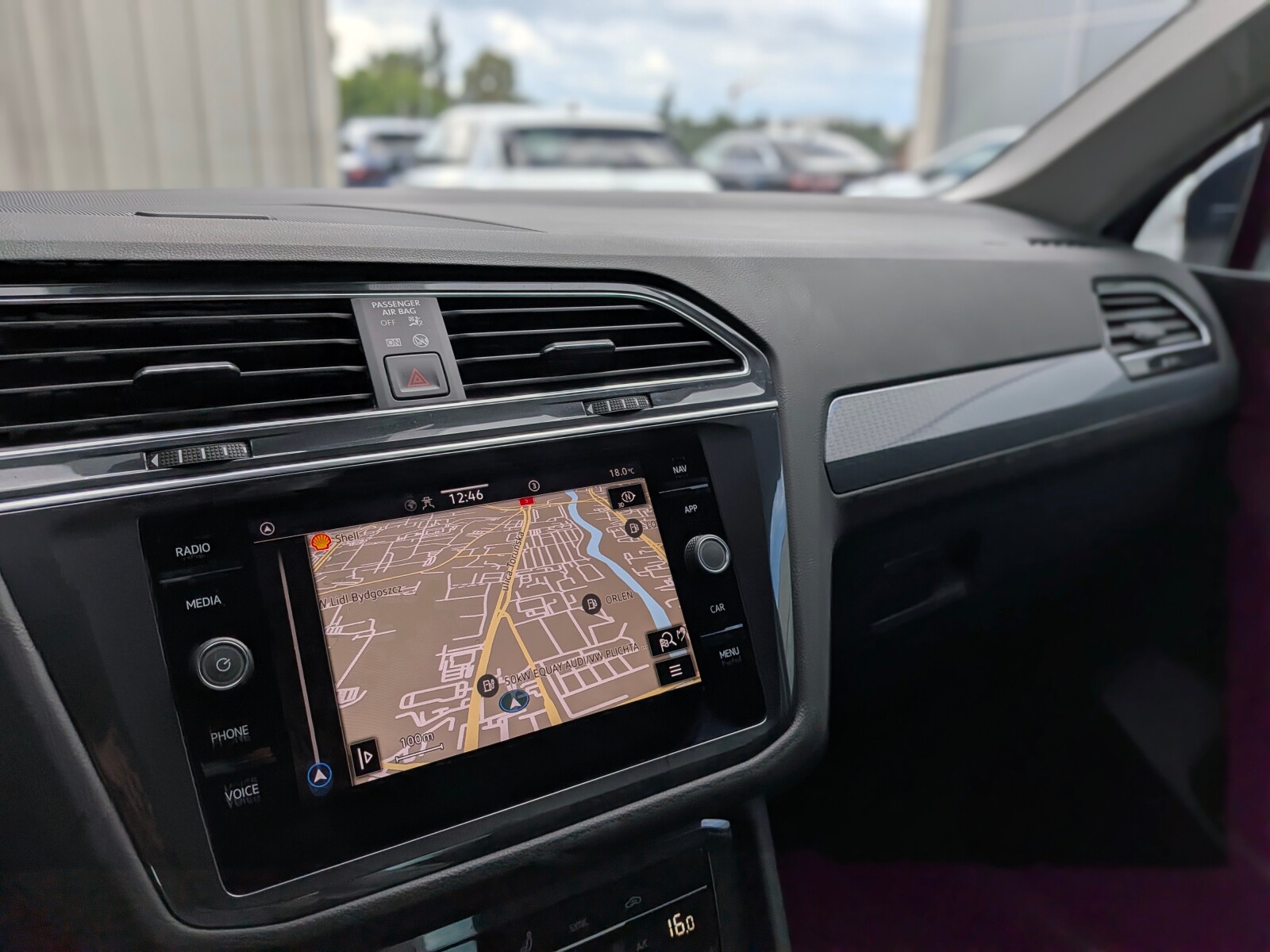 Volkswagen Tiguan - zdjęcie 26