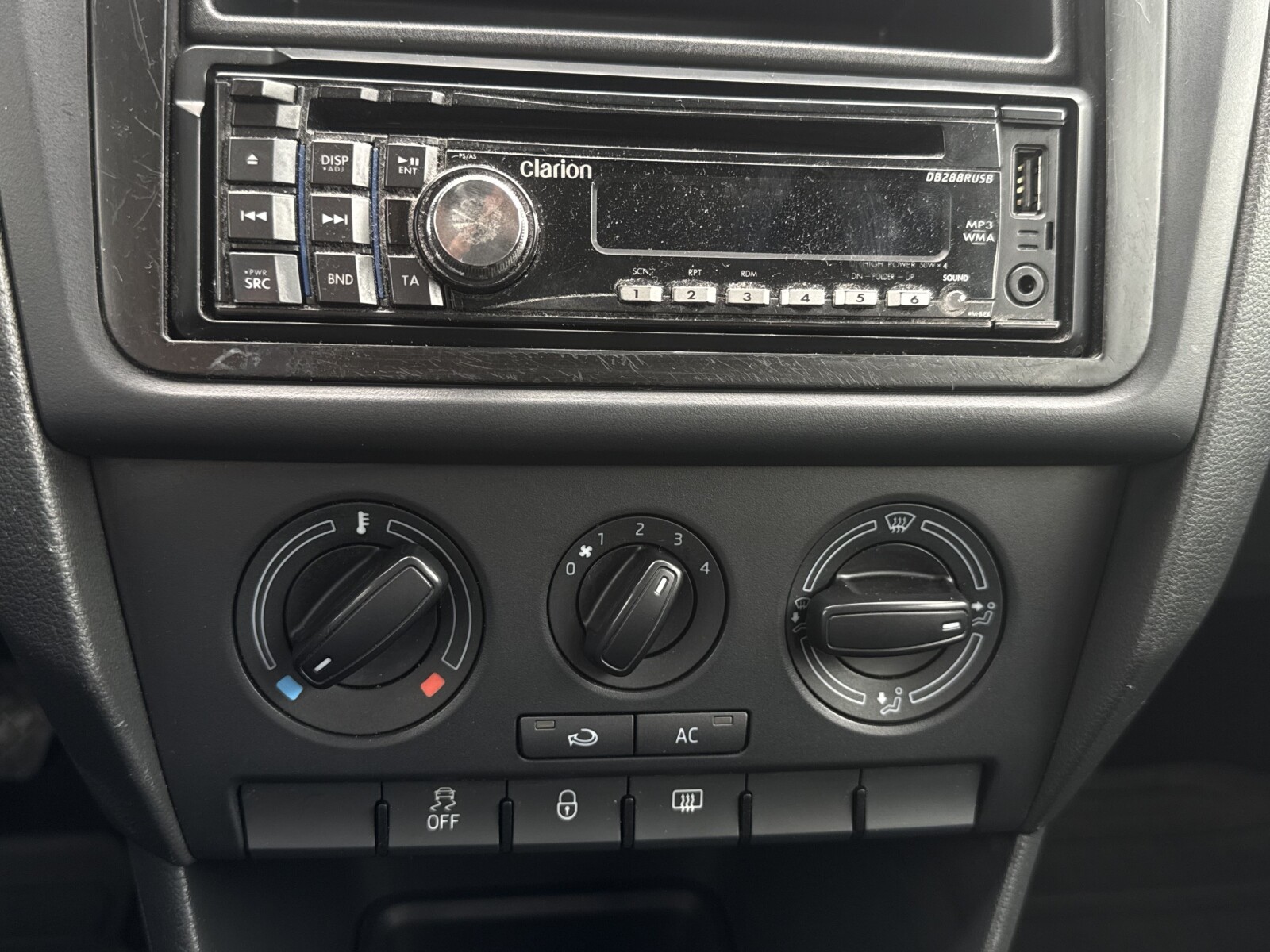 Škoda Rapid - zdjęcie 20