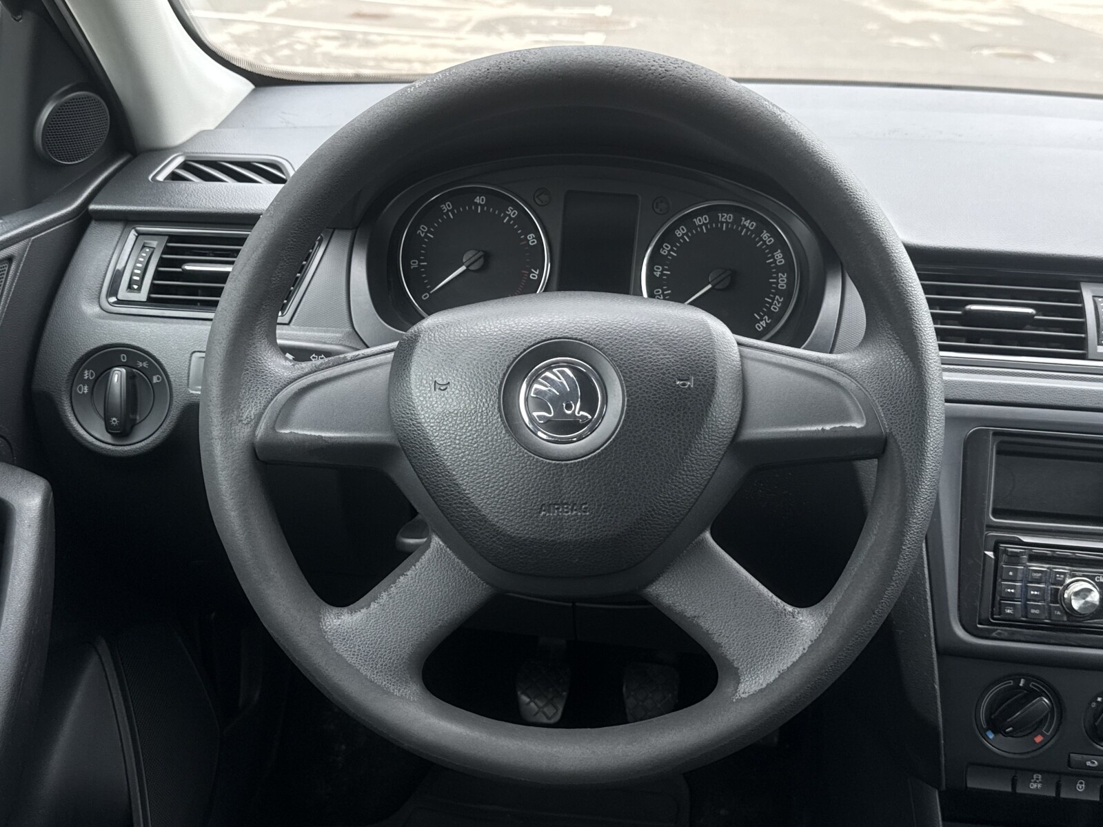 Škoda Rapid - zdjęcie 14