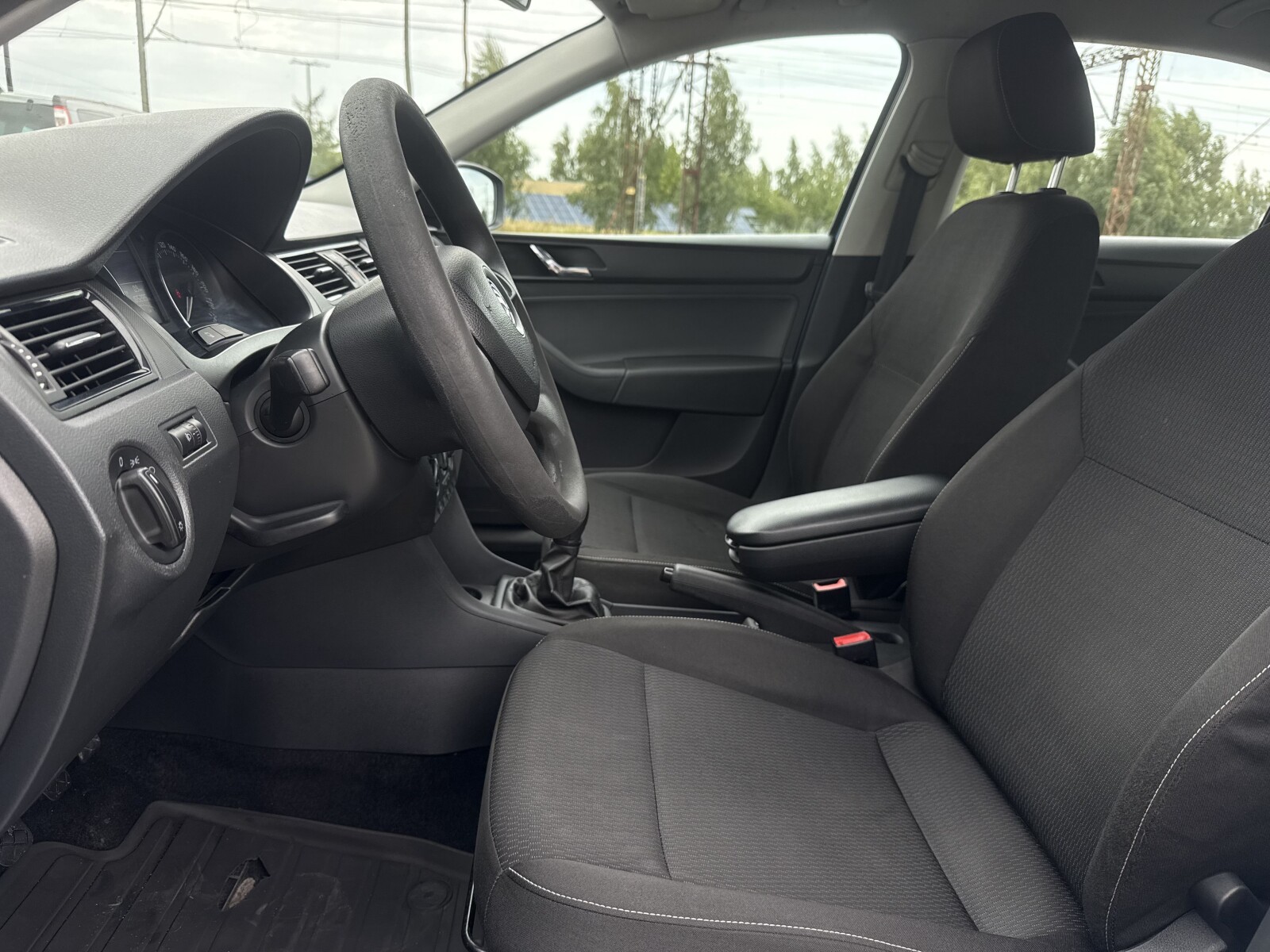 Škoda Rapid - zdjęcie 10