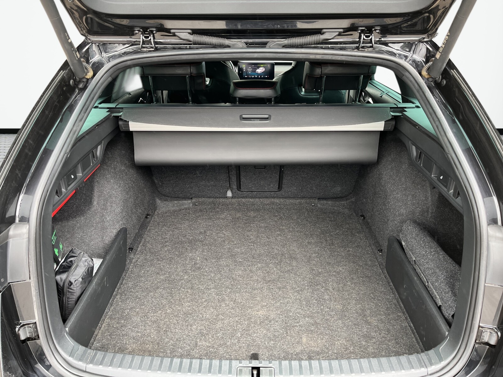 Škoda Octavia Combi - zdjęcie 18