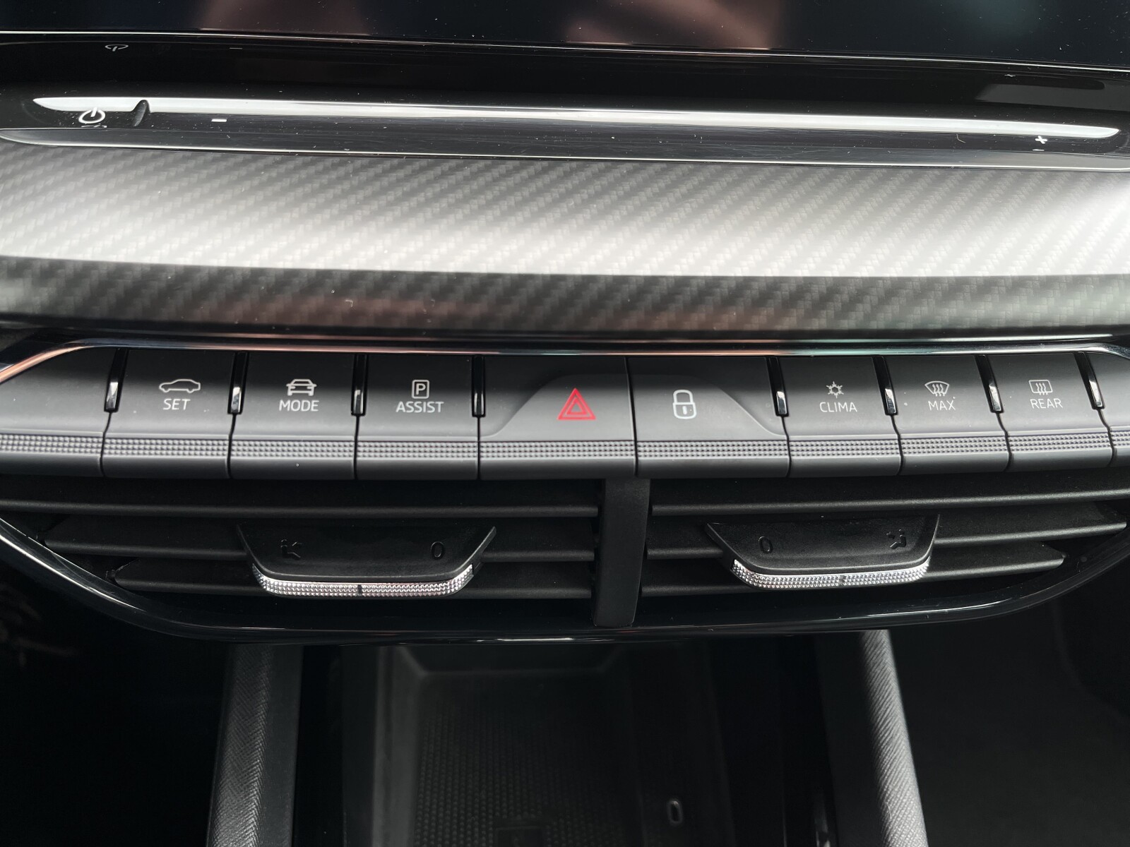 Škoda Octavia Combi - zdjęcie 32