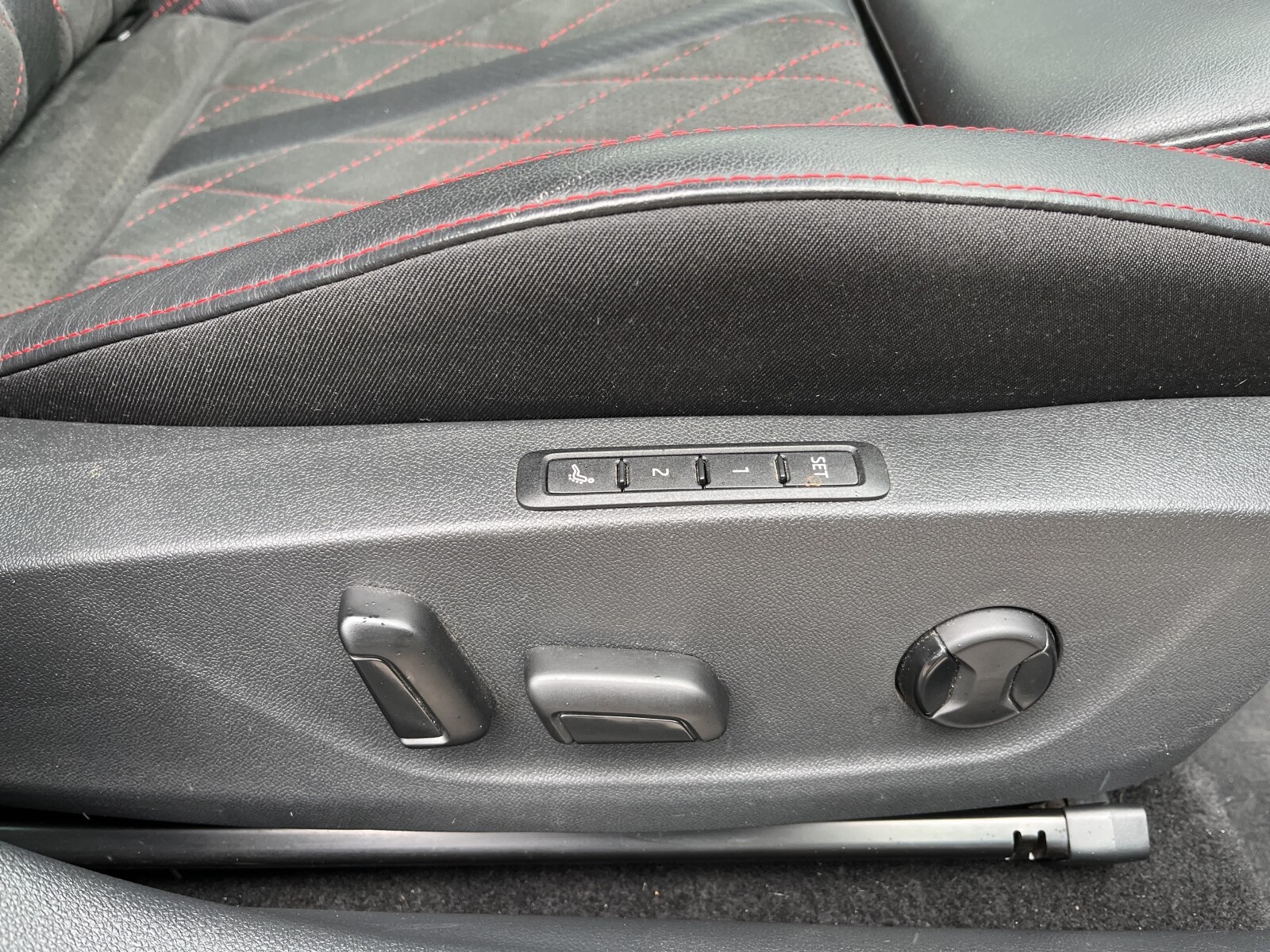 Škoda Octavia Combi - zdjęcie 23