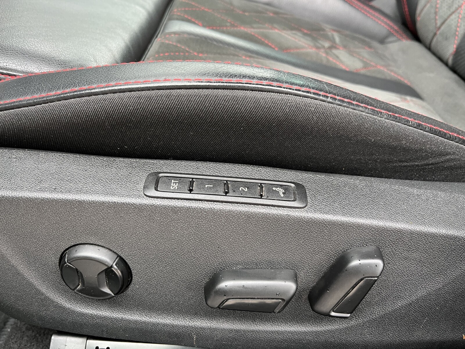 Škoda Octavia Combi - zdjęcie 11