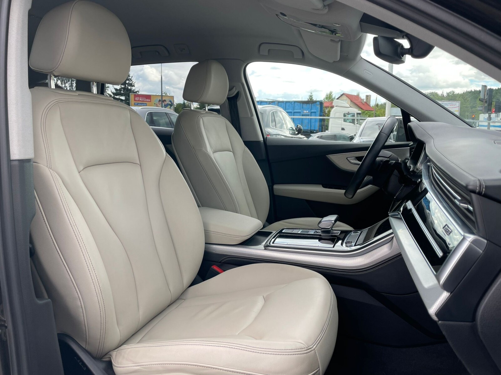Audi Q7 - zdjęcie 22
