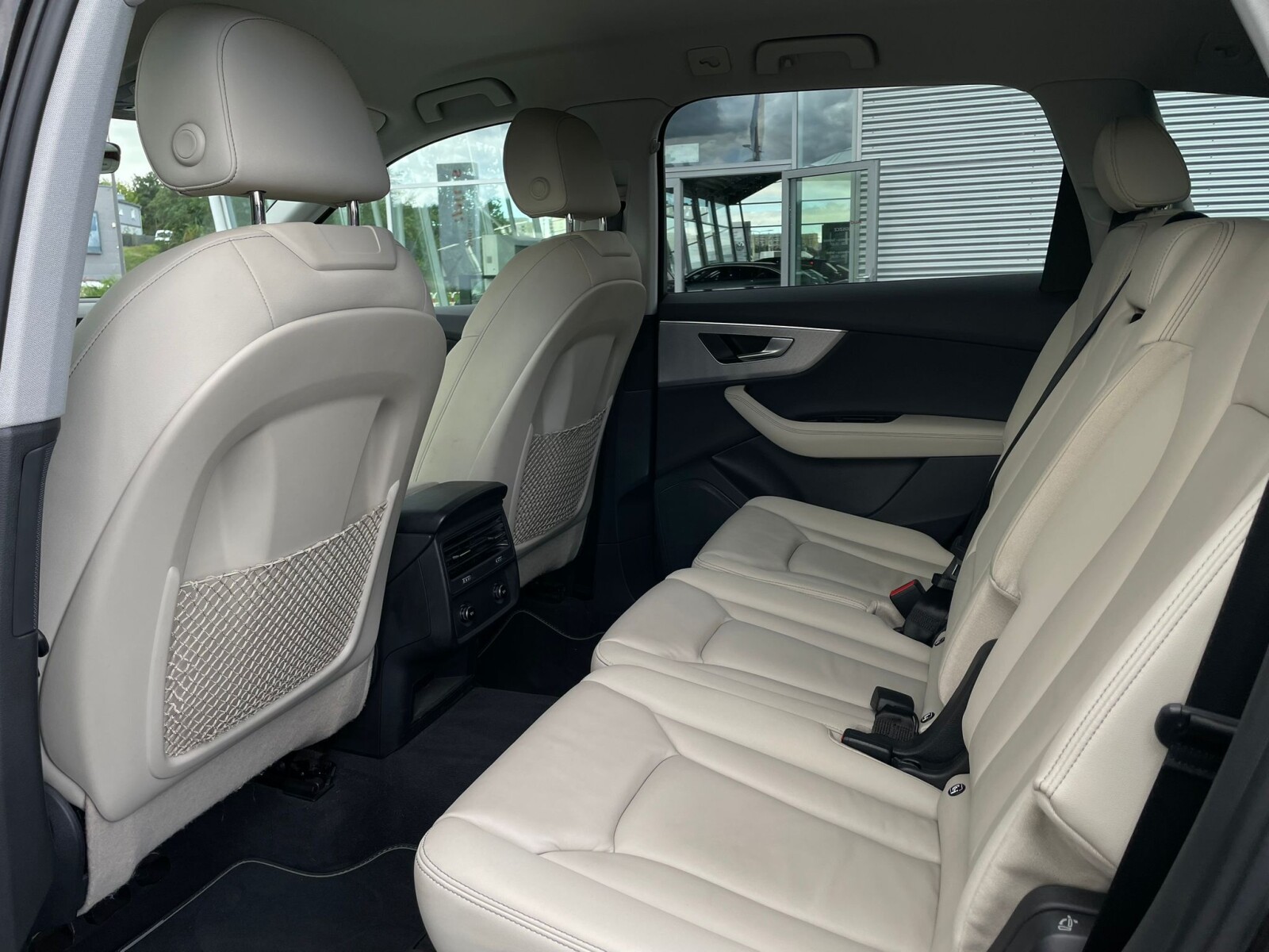 Audi Q7 - zdjęcie 11