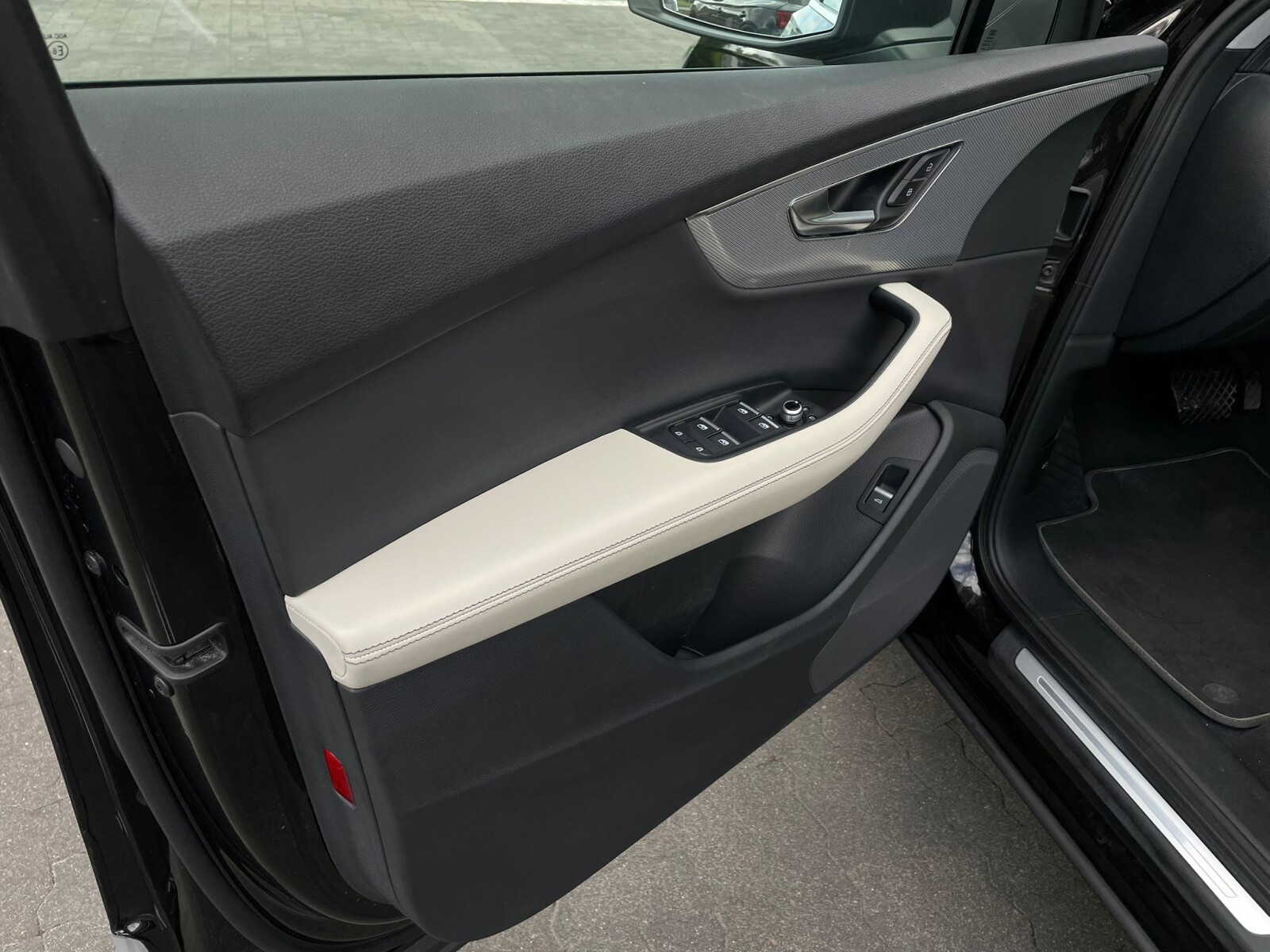 Audi Q7 - zdjęcie 17