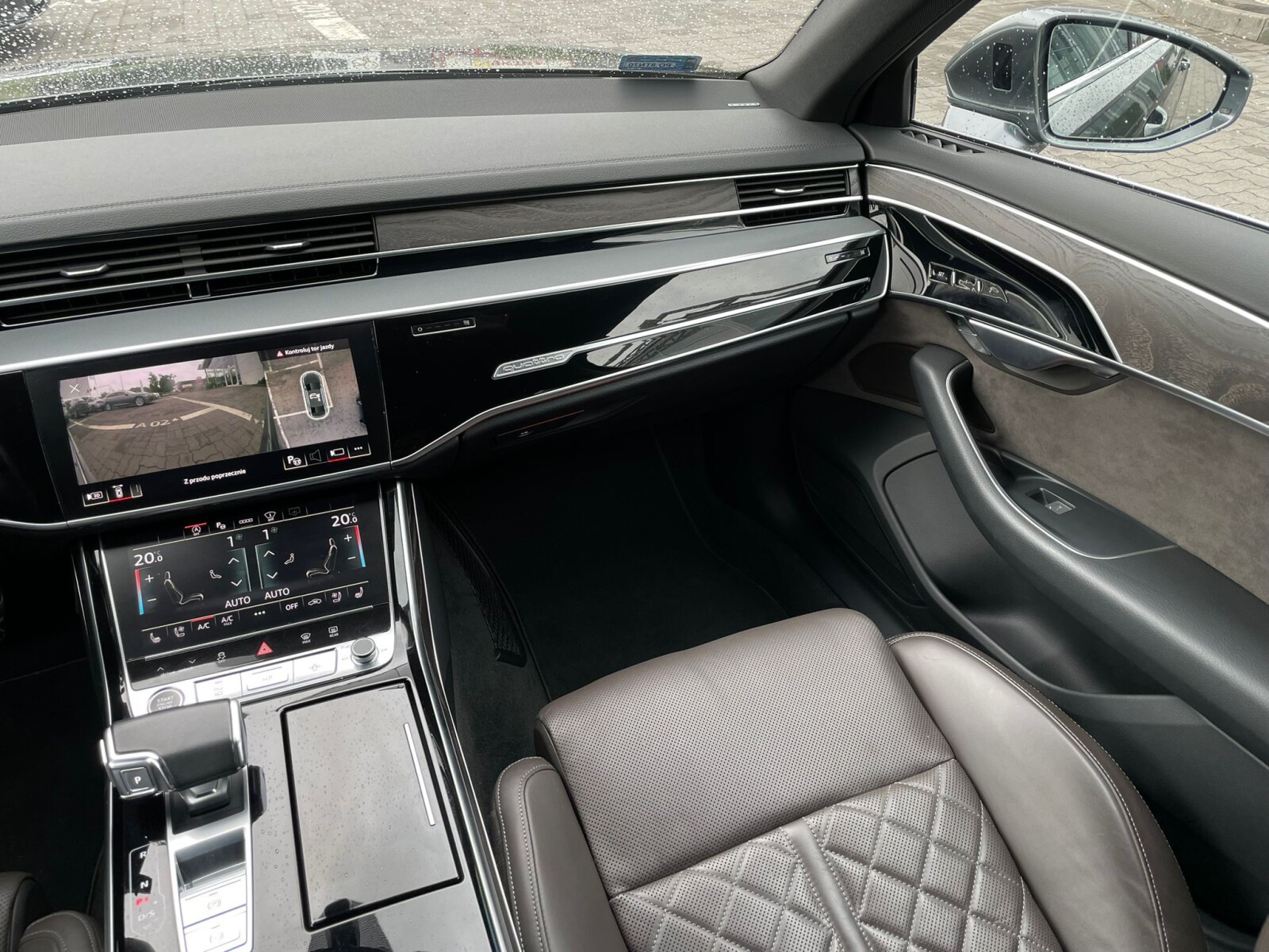 Audi A8 - zdjęcie 16