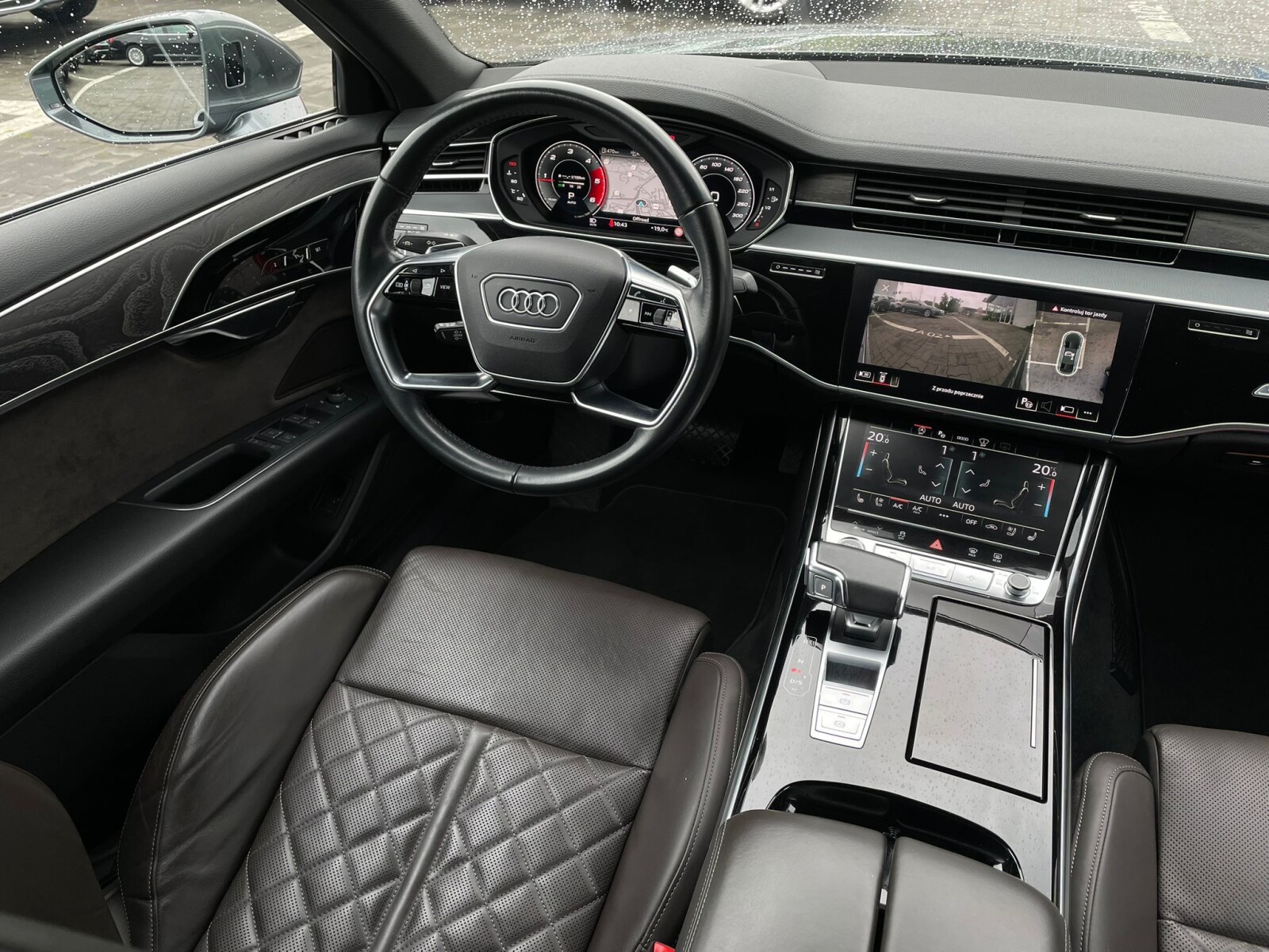 Audi A8 - zdjęcie 14