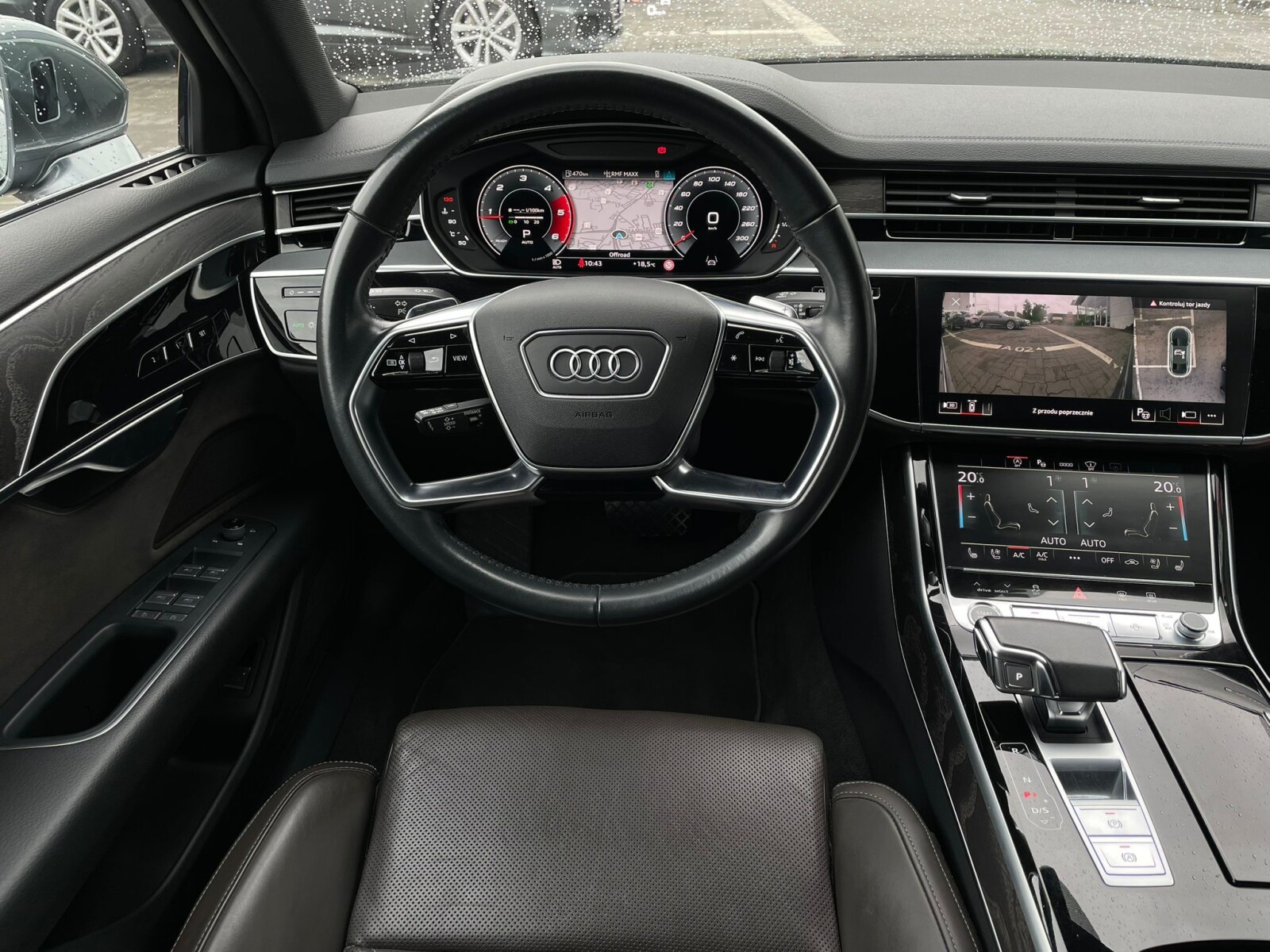 Audi A8 - zdjęcie 17