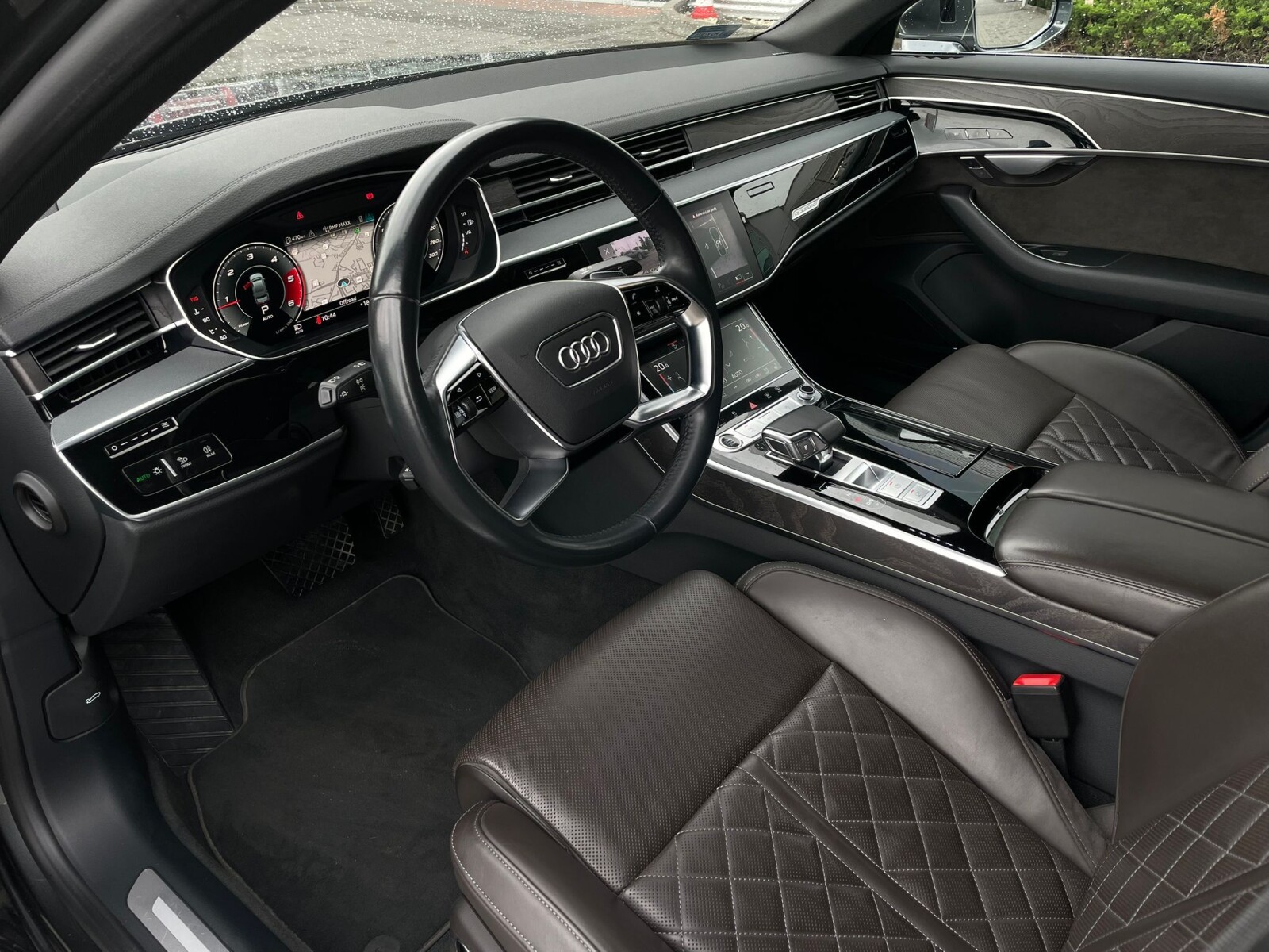 Audi A8 - zdjęcie 21
