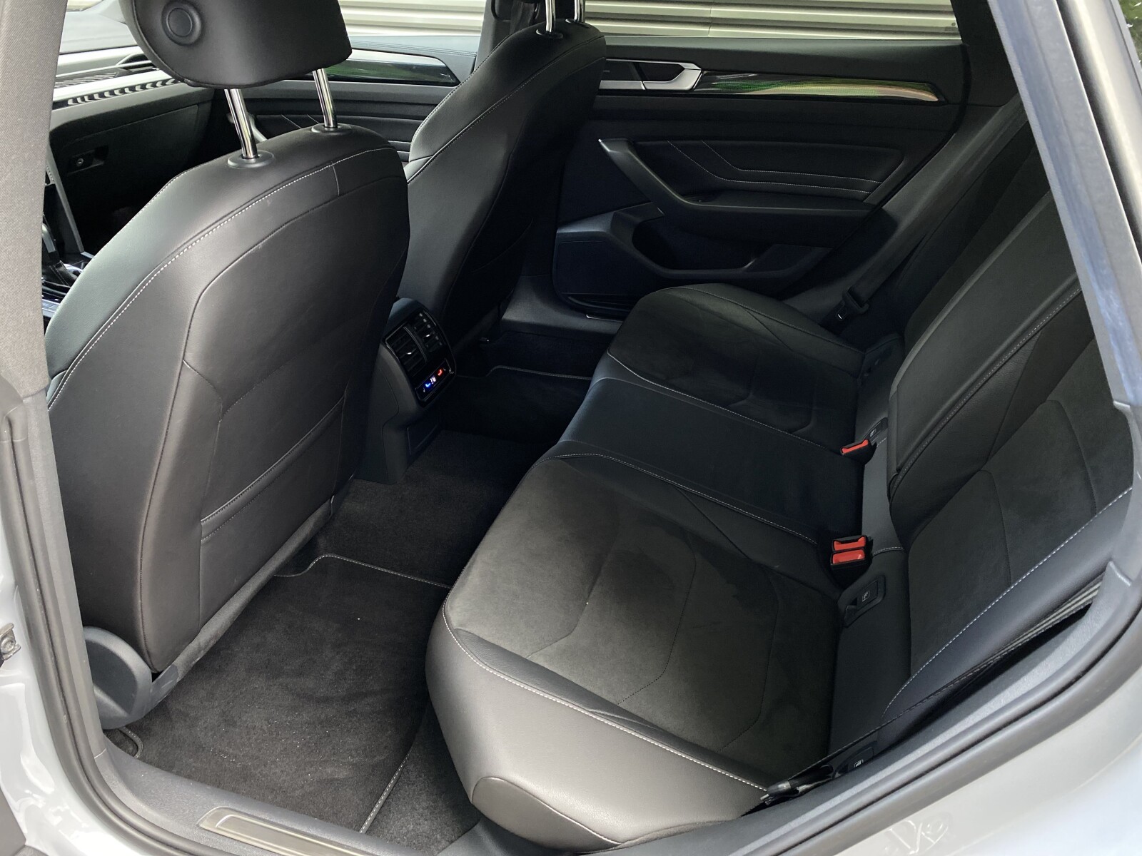 Volkswagen Arteon Shooting Brake - zdjęcie 32