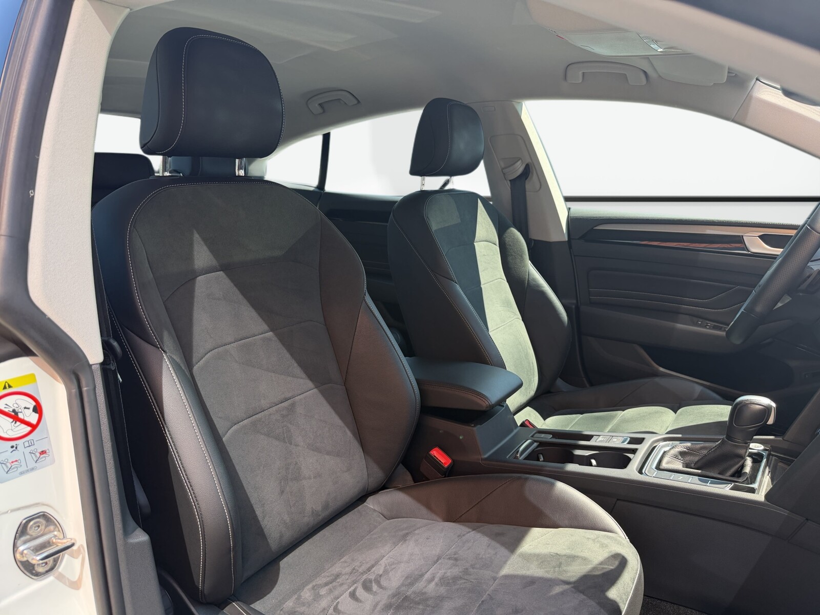 Volkswagen Arteon - zdjęcie 38