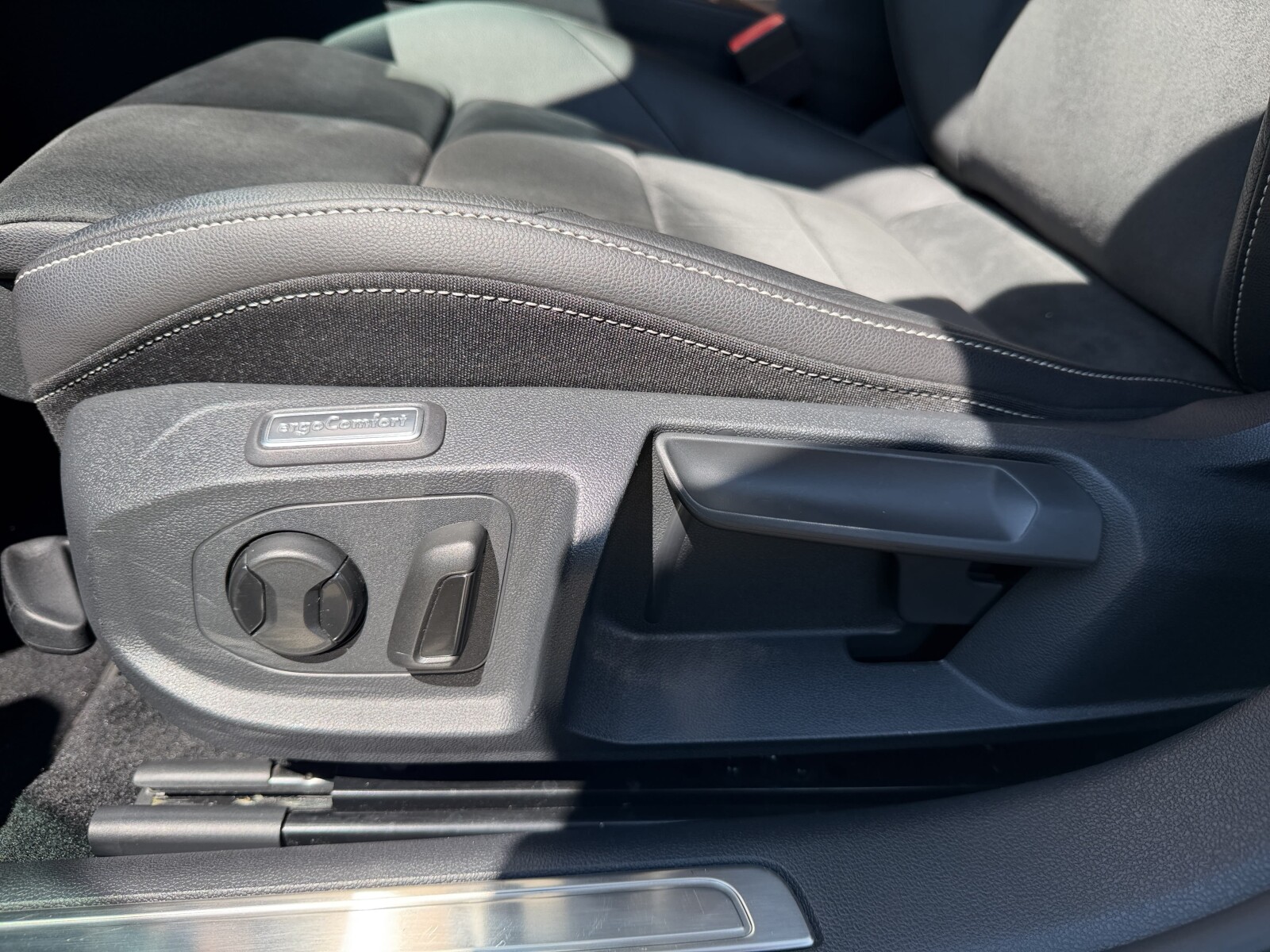 Volkswagen Arteon - zdjęcie 13
