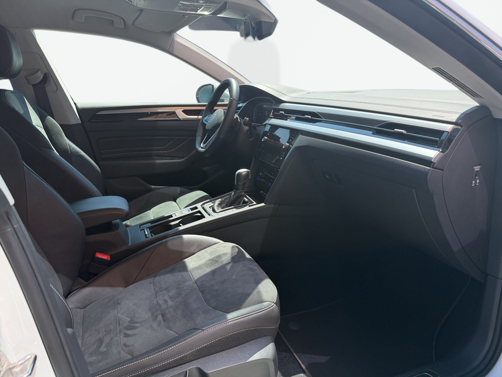 Volkswagen Arteon - zdjęcie 37