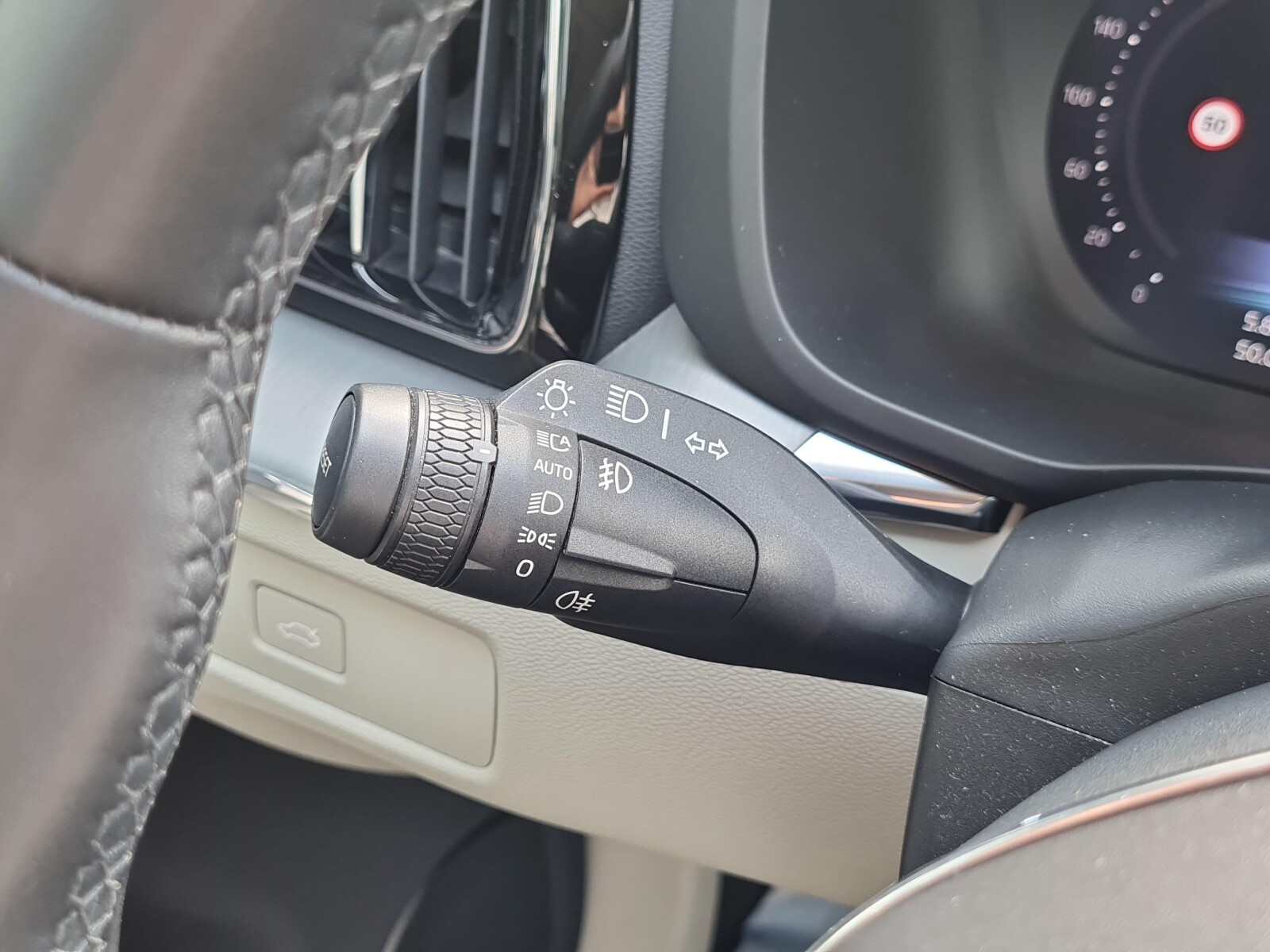 Volvo XC 60 - zdjęcie 13