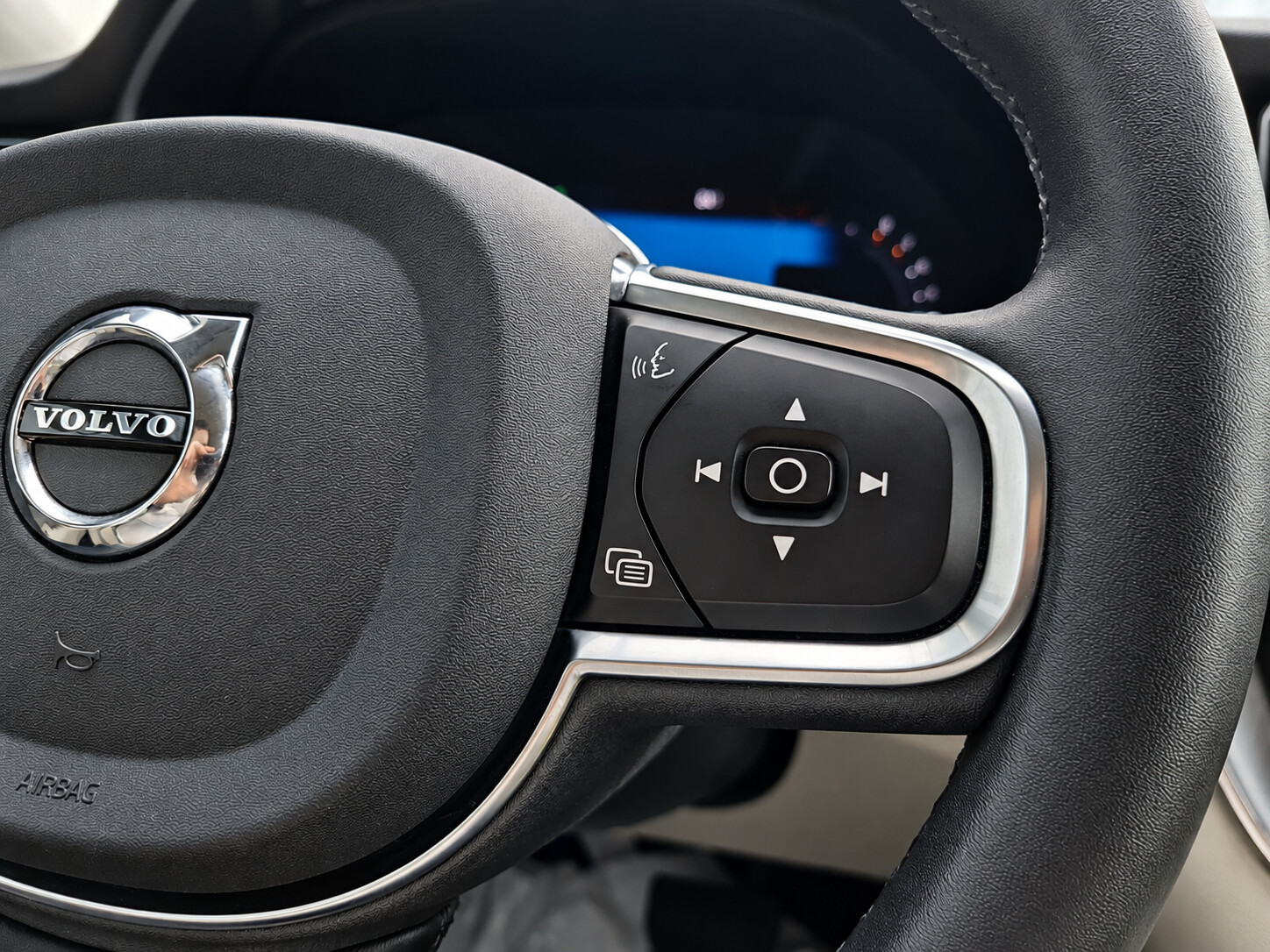 Volvo XC 60 - zdjęcie 13
