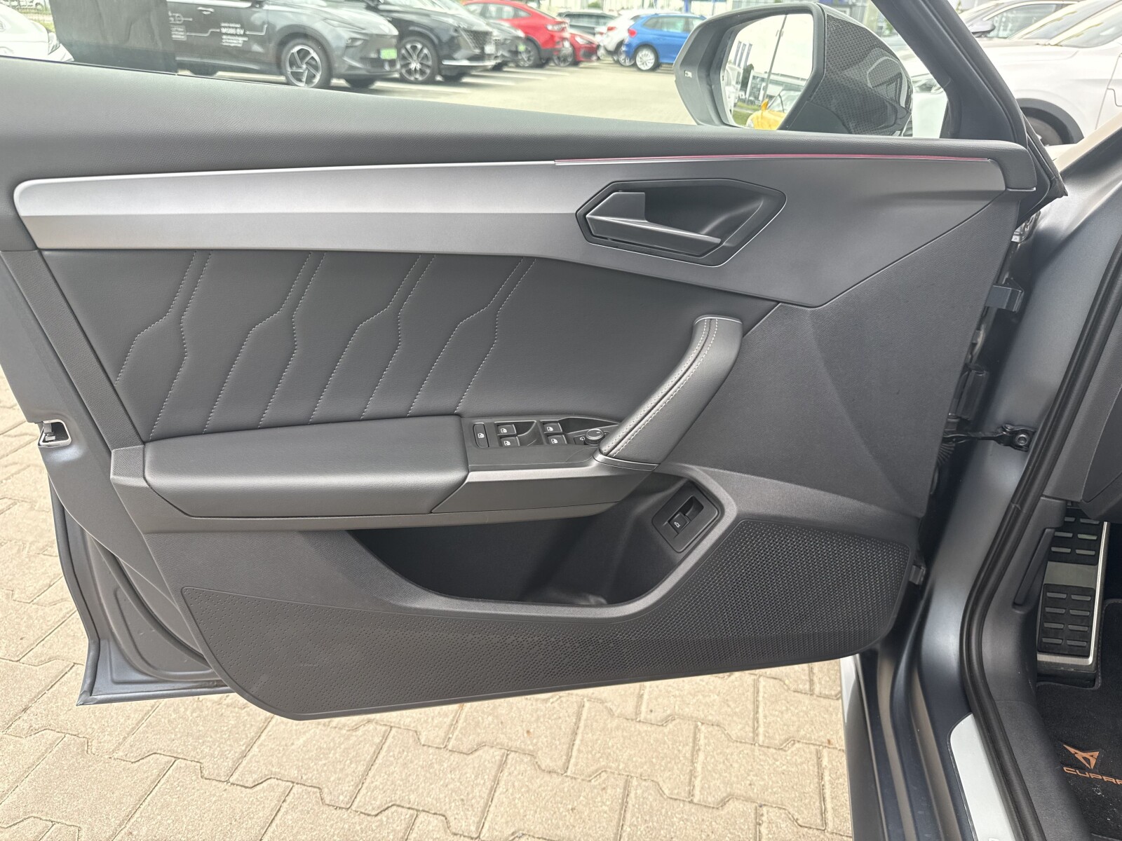 Cupra Leon - zdjęcie 10