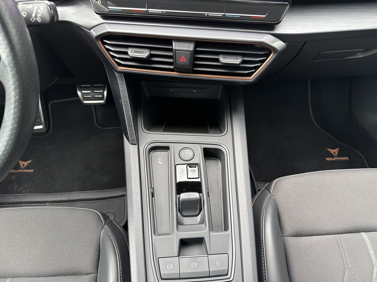 Cupra Leon - zdjęcie 15