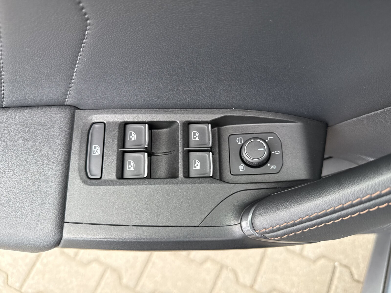 Cupra Leon - zdjęcie 22