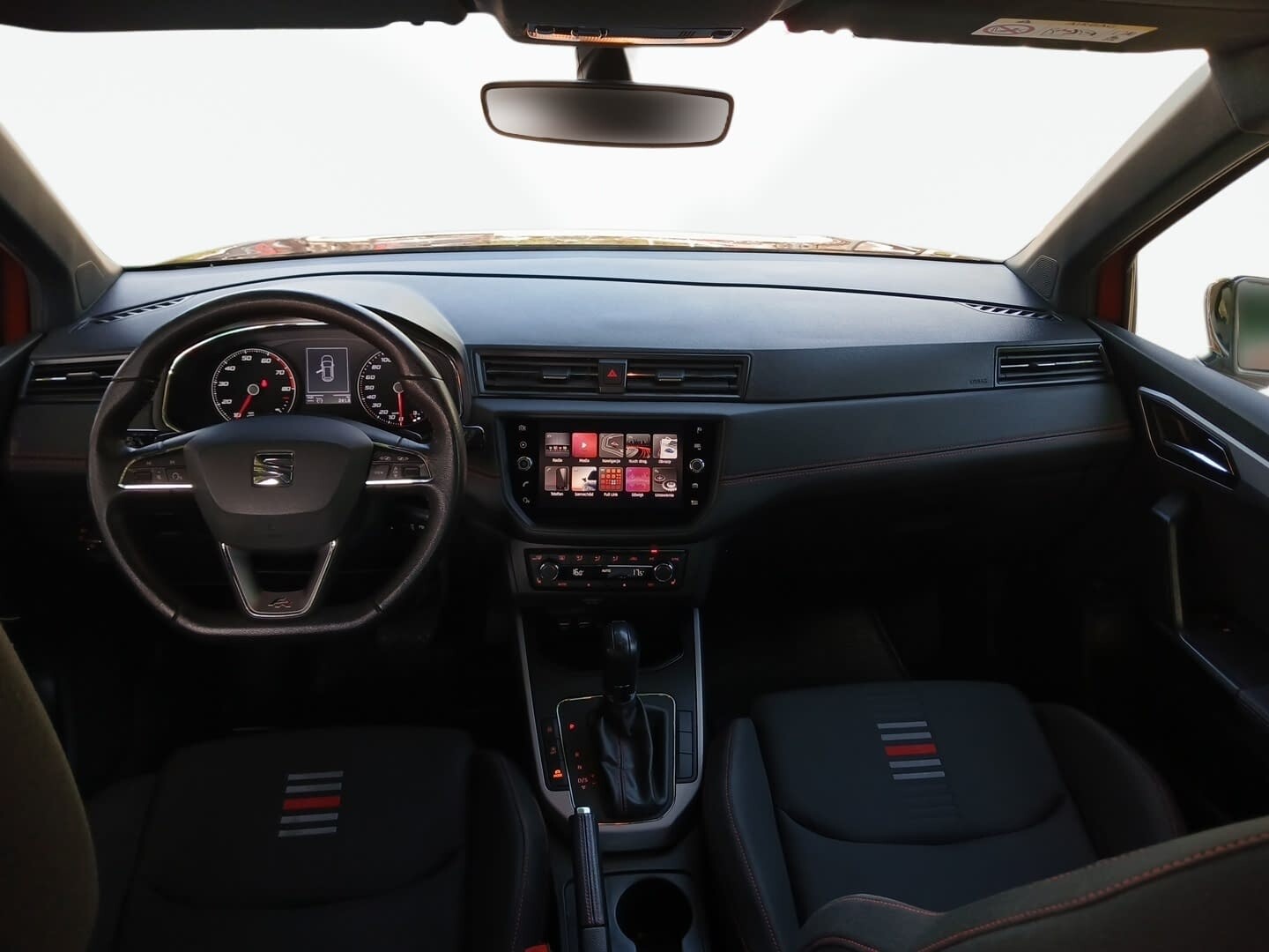 Seat Arona - zdjęcie 21