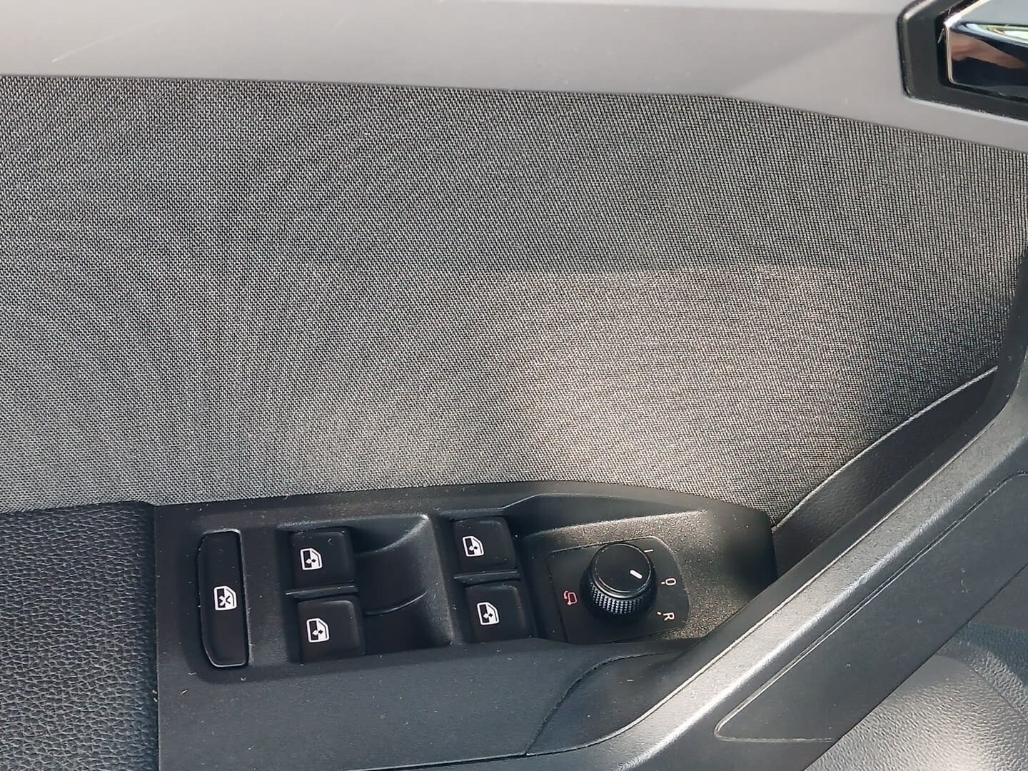 Seat Arona - zdjęcie 19